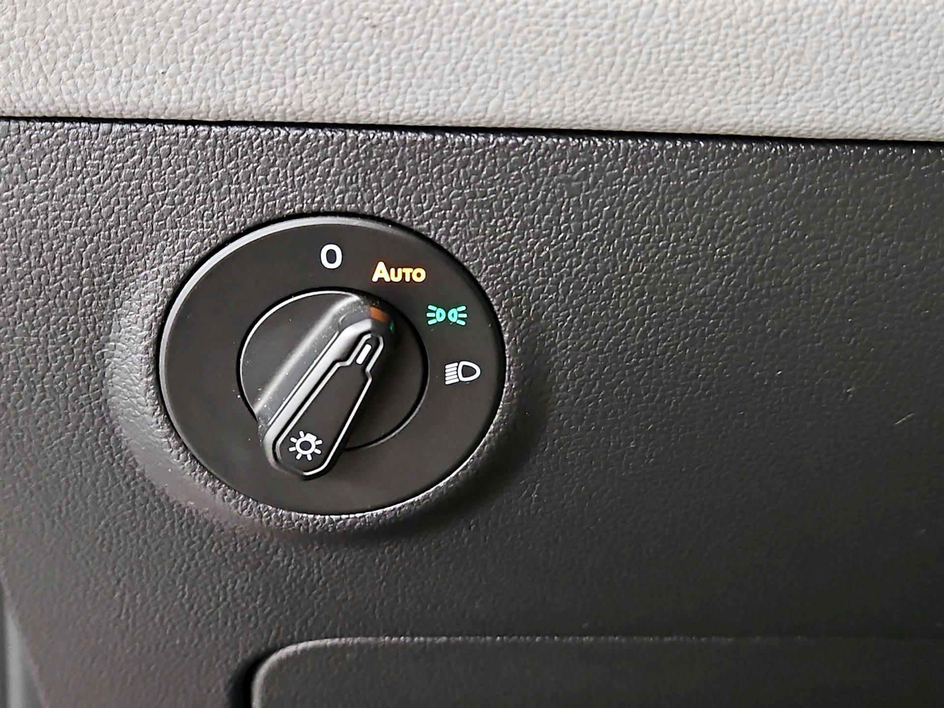 Thumbnail: 2022 Volkswagen Taos - 13