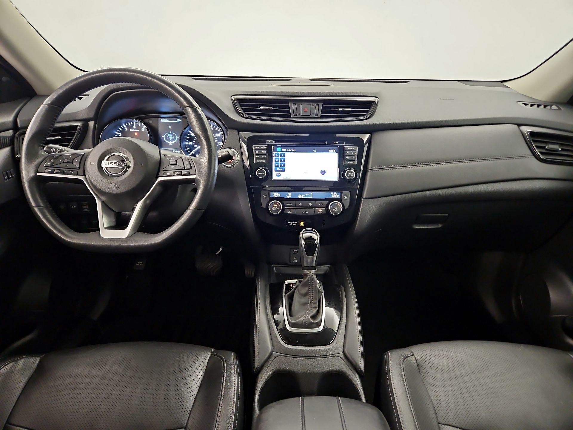 Thumbnail: 2017 Nissan Rogue - 9