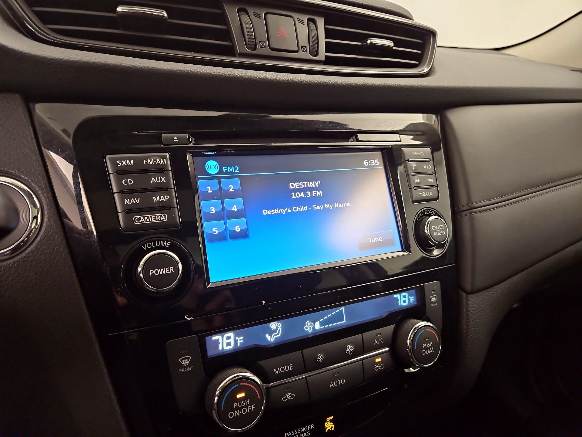 Thumbnail: 2017 Nissan Rogue - 16