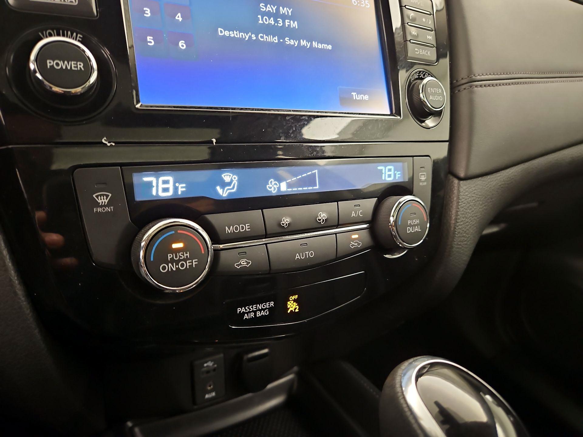 Thumbnail: 2017 Nissan Rogue - 17