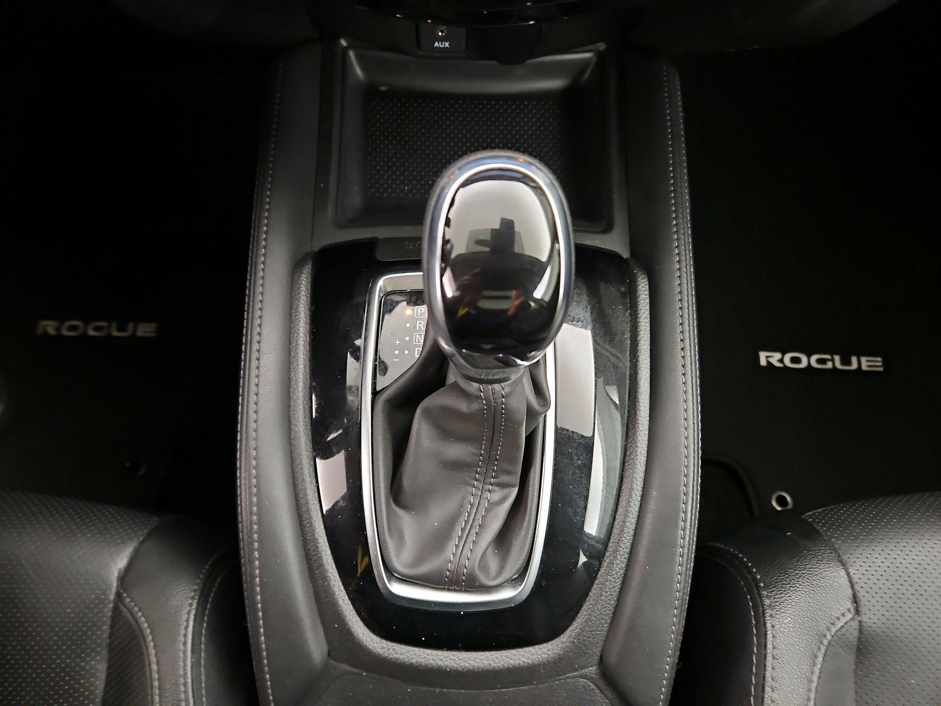 Thumbnail: 2017 Nissan Rogue - 18