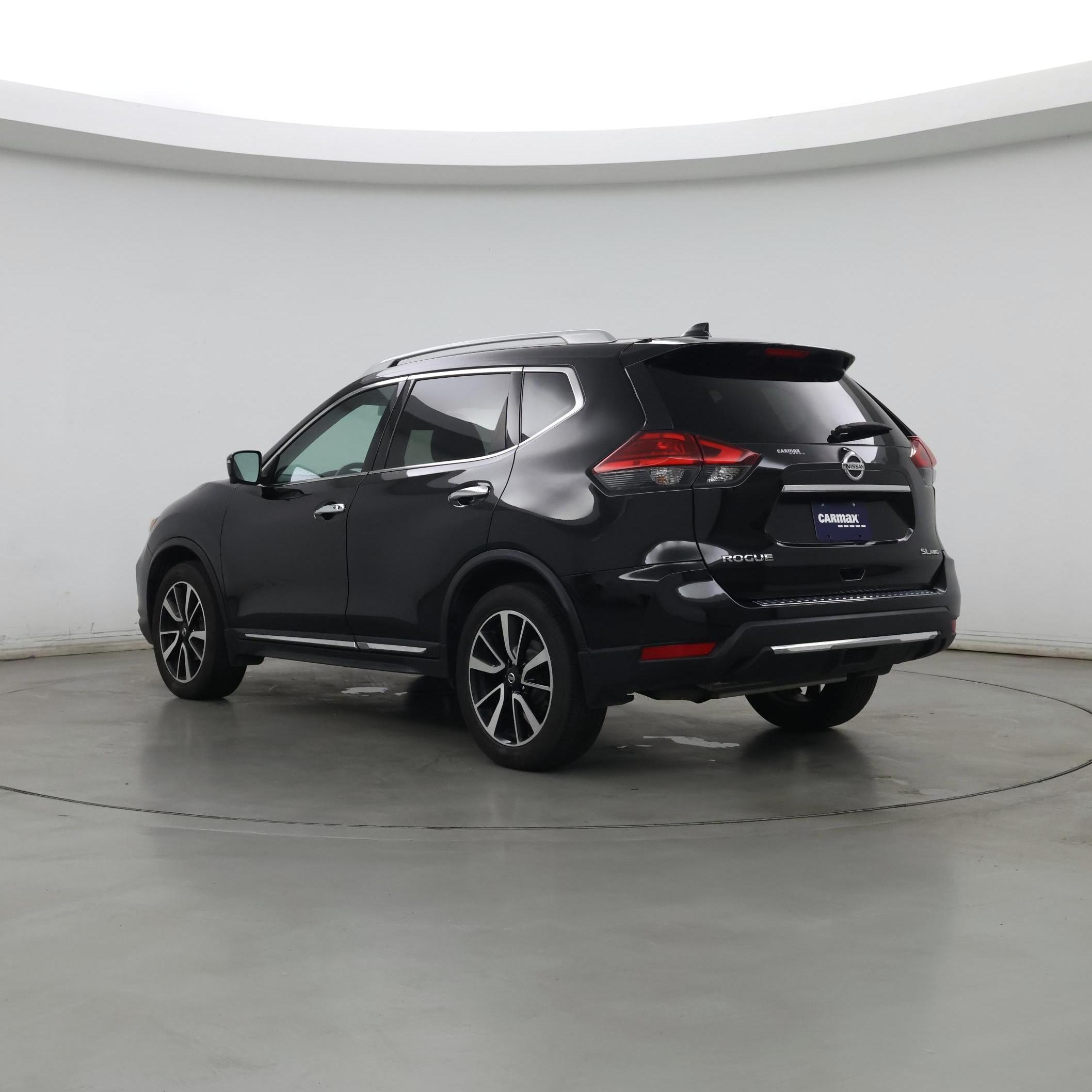 Thumbnail: 2017 Nissan Rogue - 2