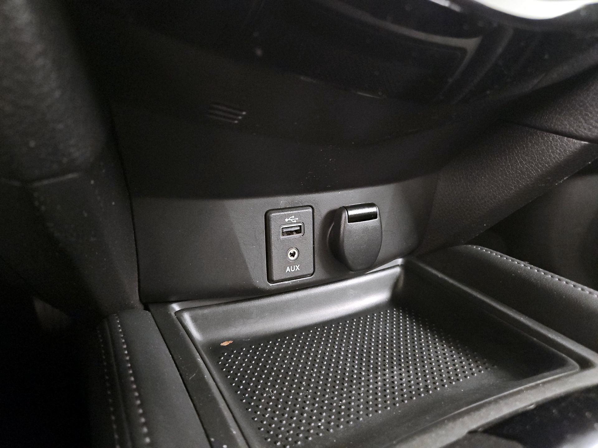 Thumbnail: 2017 Nissan Rogue - 19