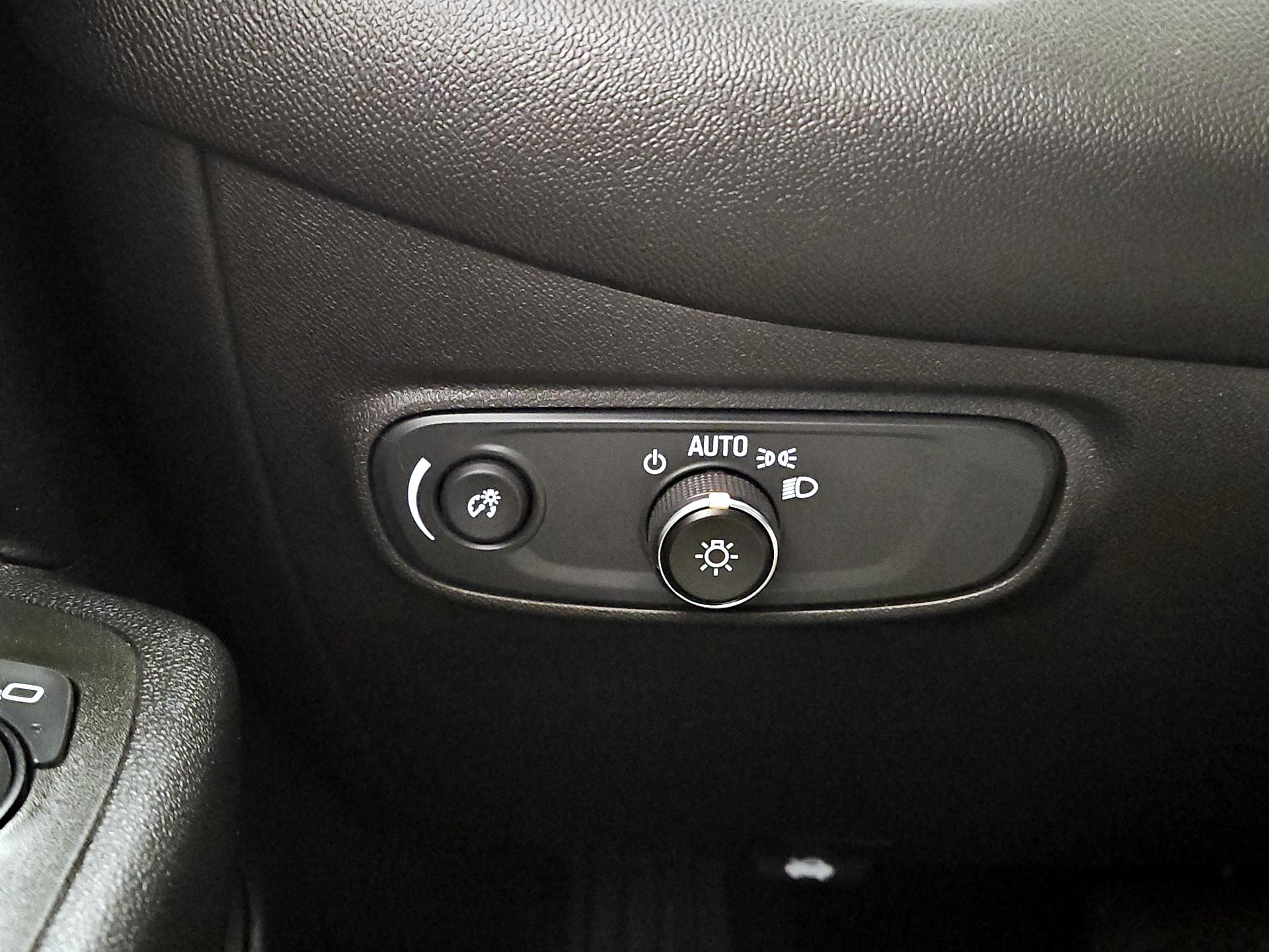 Thumbnail: 2021 Chevrolet Equinox - 13