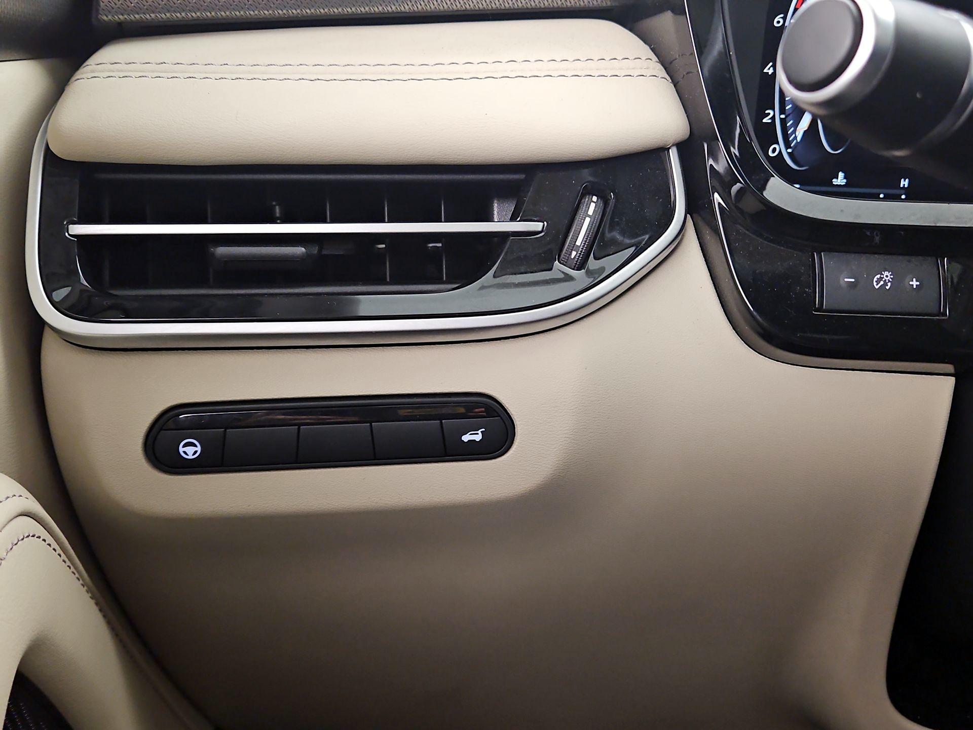 Thumbnail: 2023 INFINITI QX60 - 13