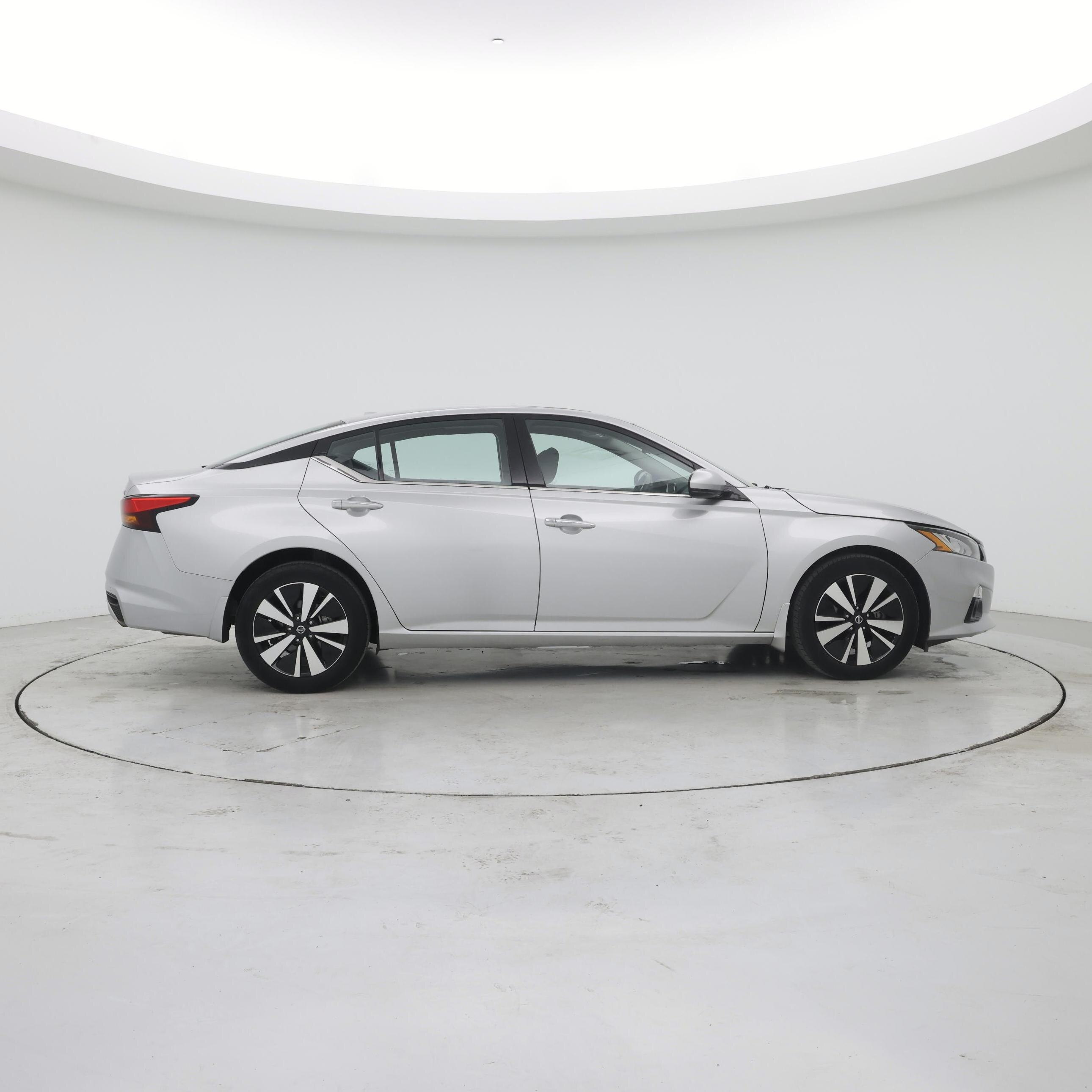 Thumbnail: 2022 Nissan Altima - 7