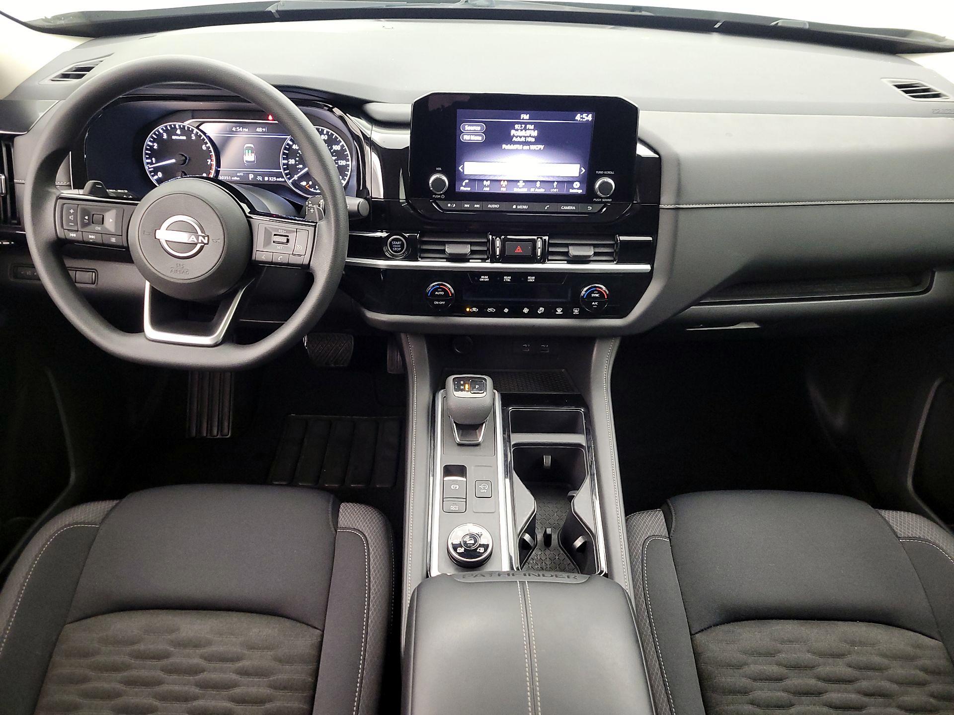 Thumbnail: 2022 Nissan Pathfinder - 9