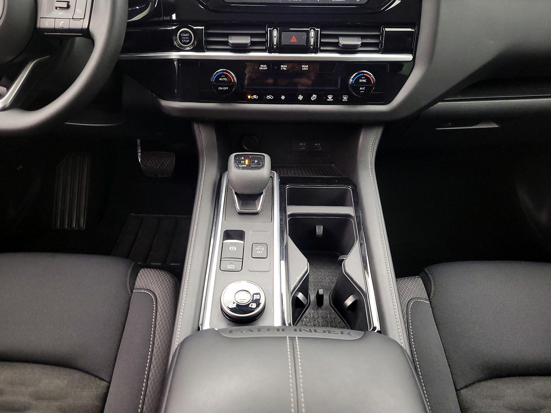 Thumbnail: 2022 Nissan Pathfinder - 17