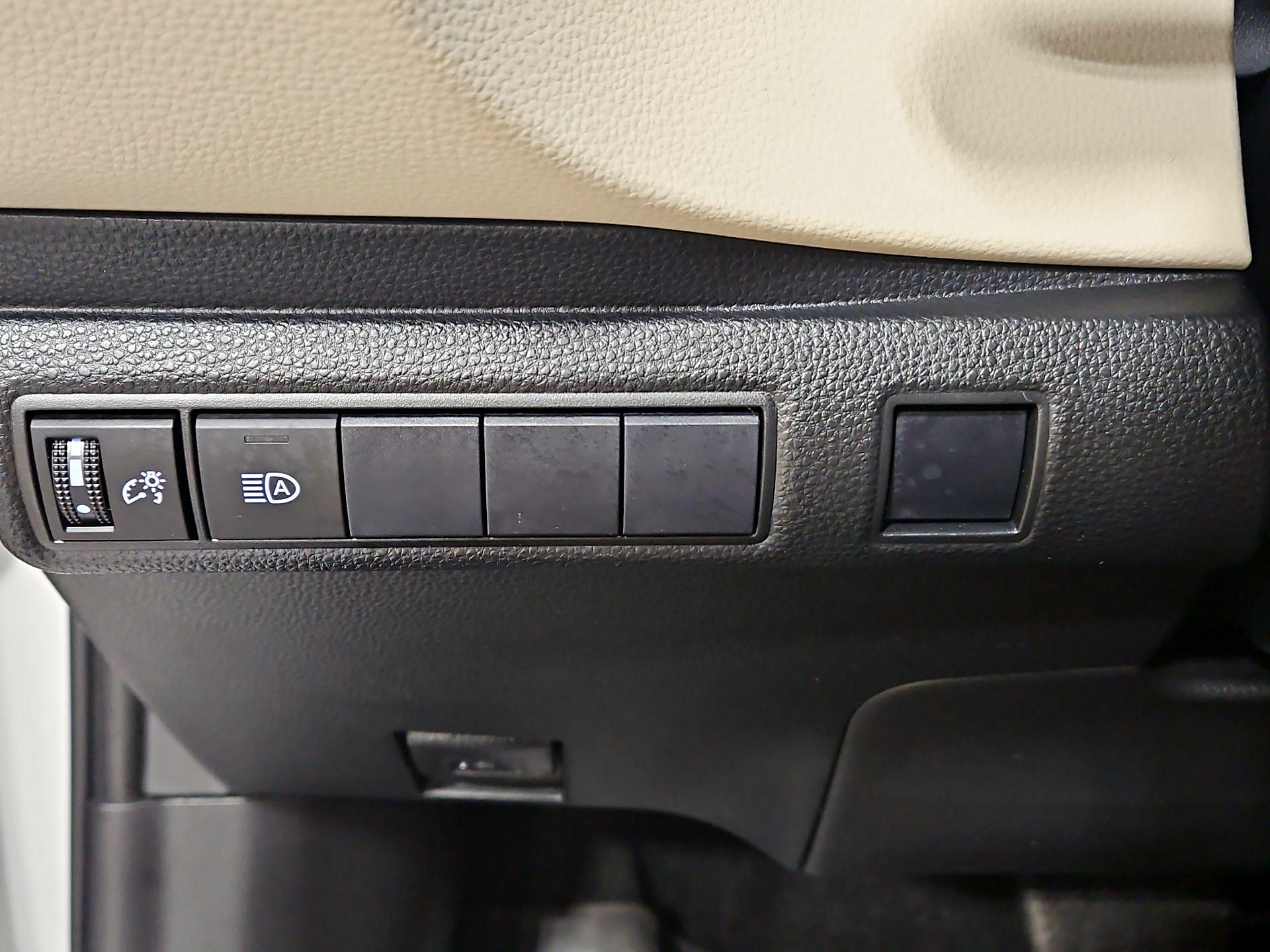 Thumbnail: 2022 Toyota Corolla - 13