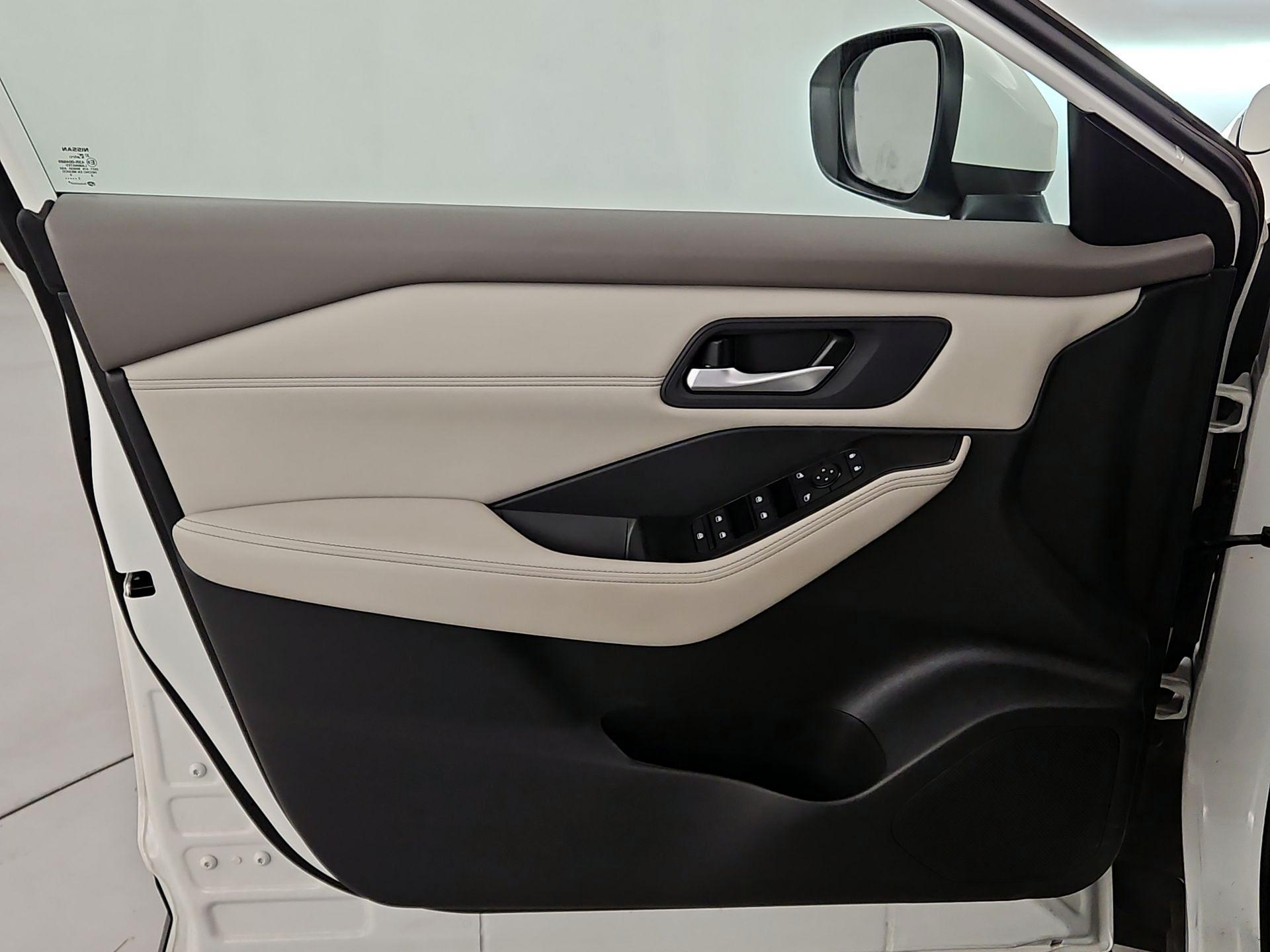 Thumbnail: 2023 Nissan Rogue - 12