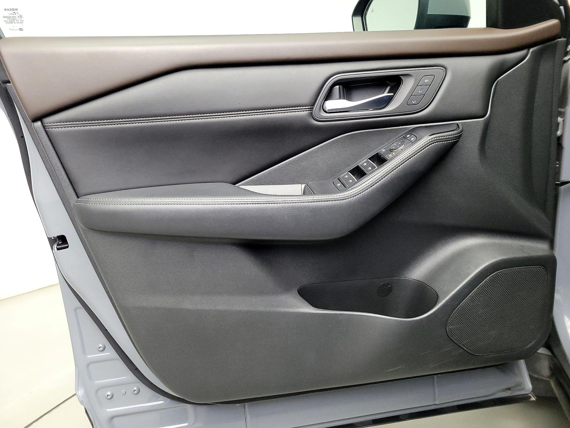 Thumbnail: 2022 Nissan Rogue - 12