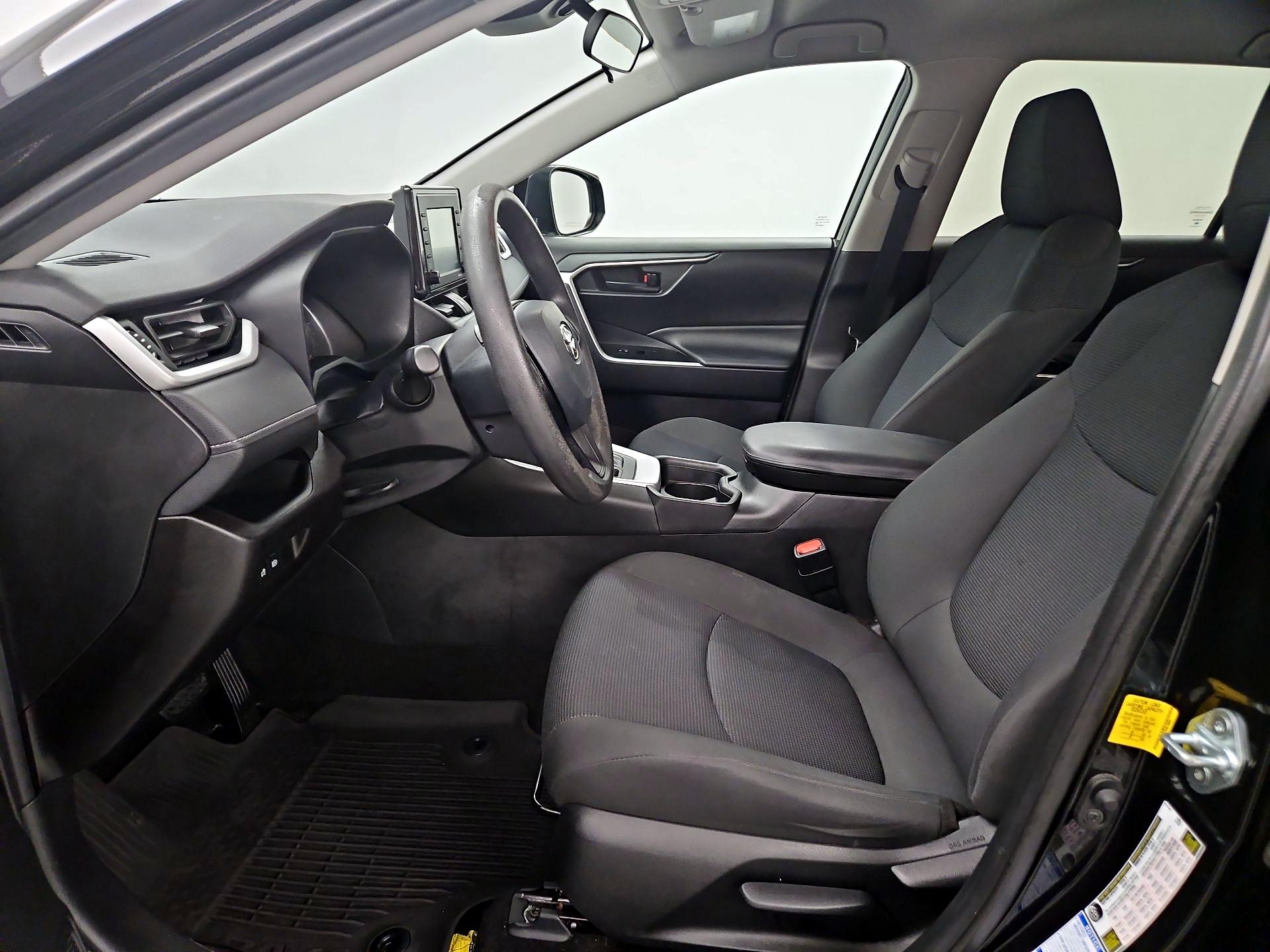 Thumbnail: 2021 Toyota RAV4 - 11