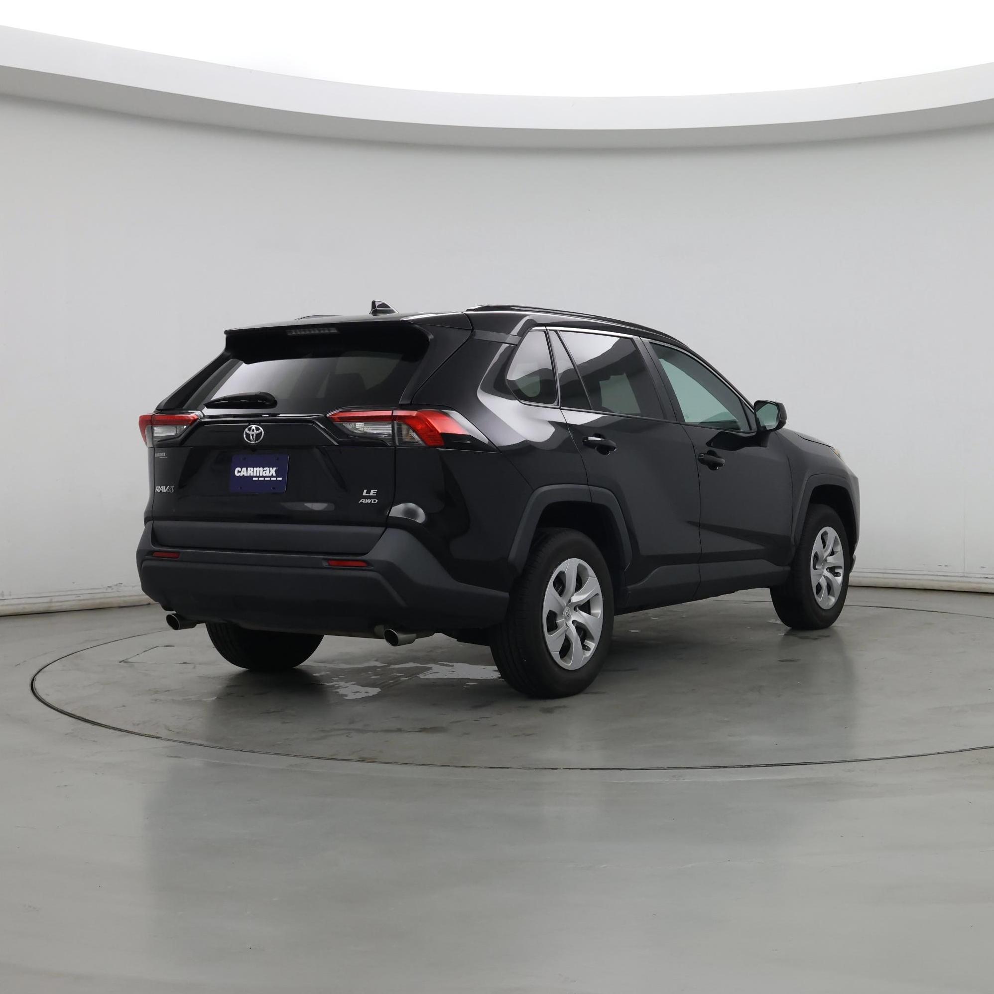 Thumbnail: 2021 Toyota RAV4 - 8