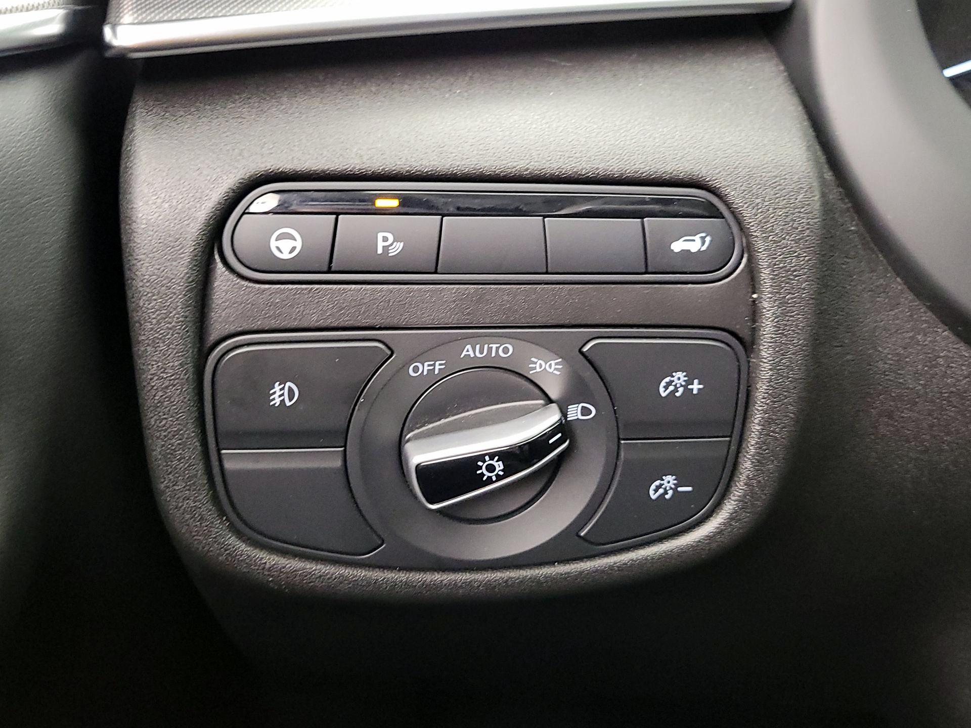 Thumbnail: 2022 INFINITI QX50 - 13