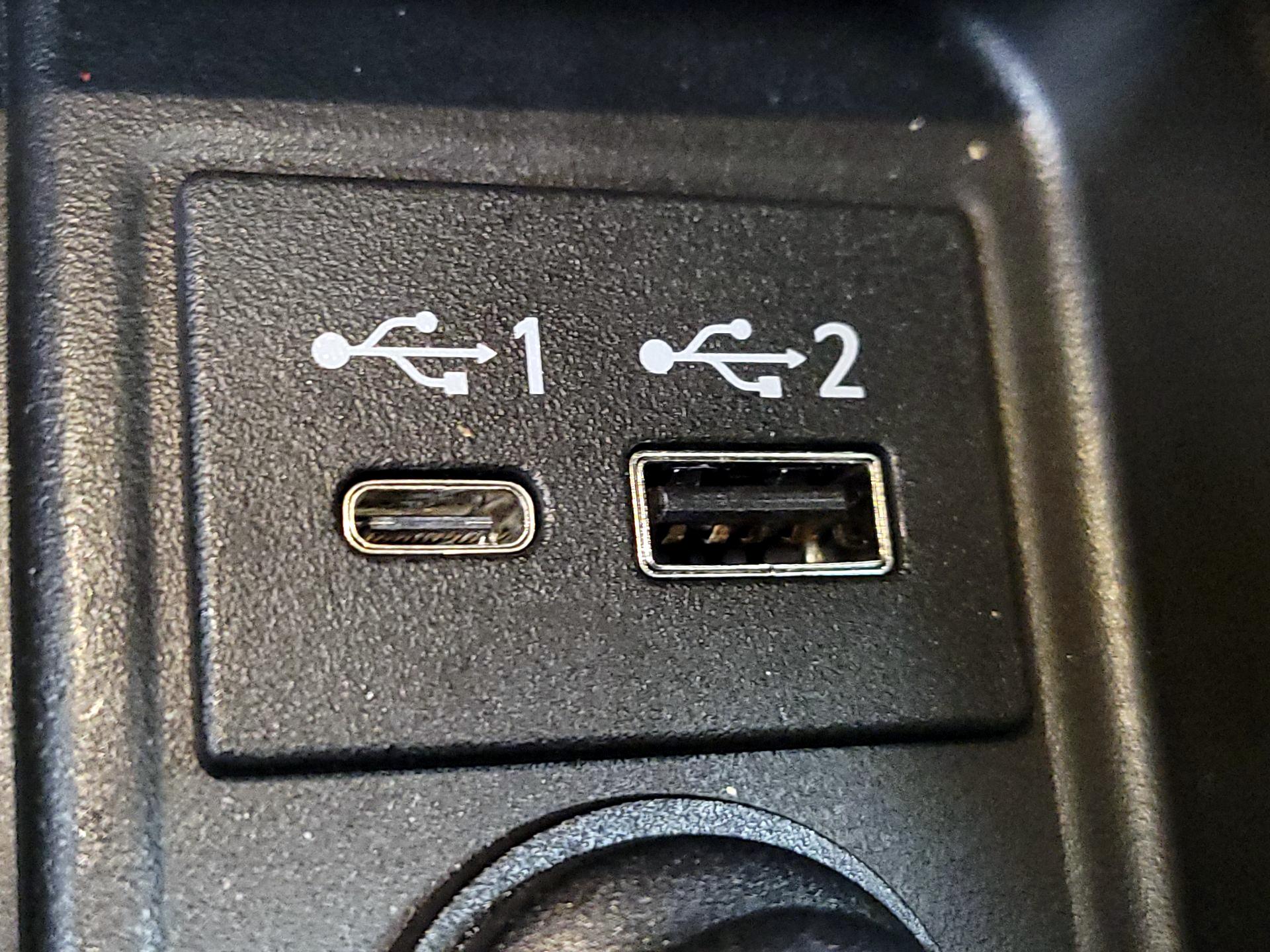 Thumbnail: 2022 INFINITI QX50 - 18