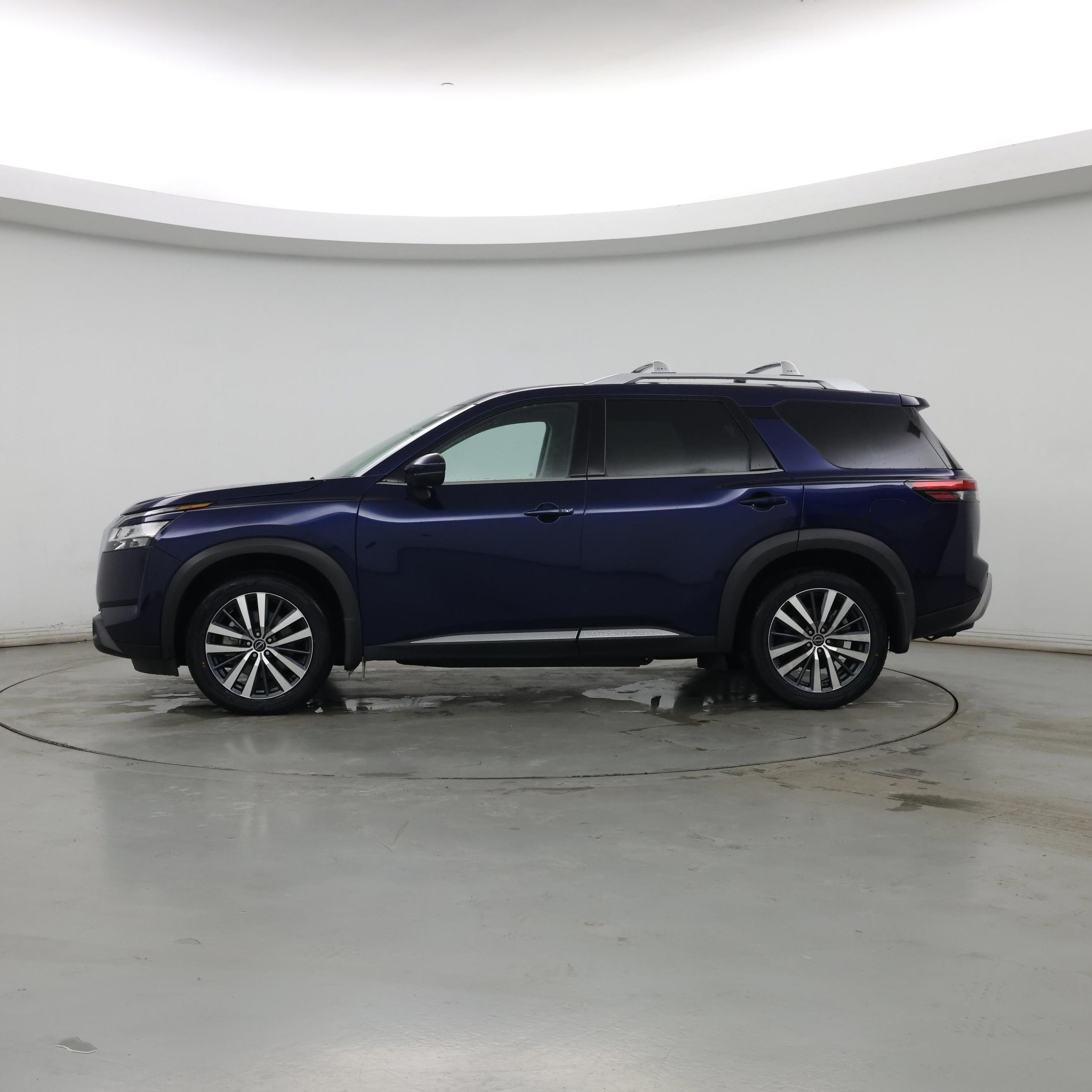 Thumbnail: 2022 Nissan Pathfinder - 3