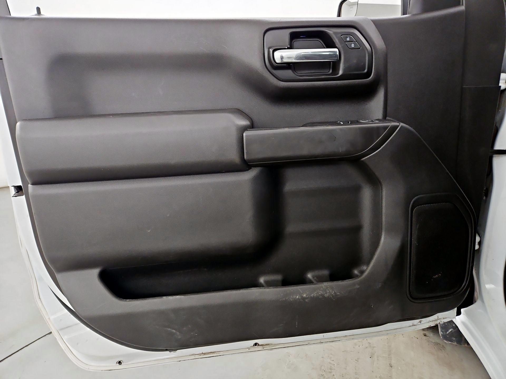 Thumbnail: 2020 Chevrolet Silverado 1500 - 12