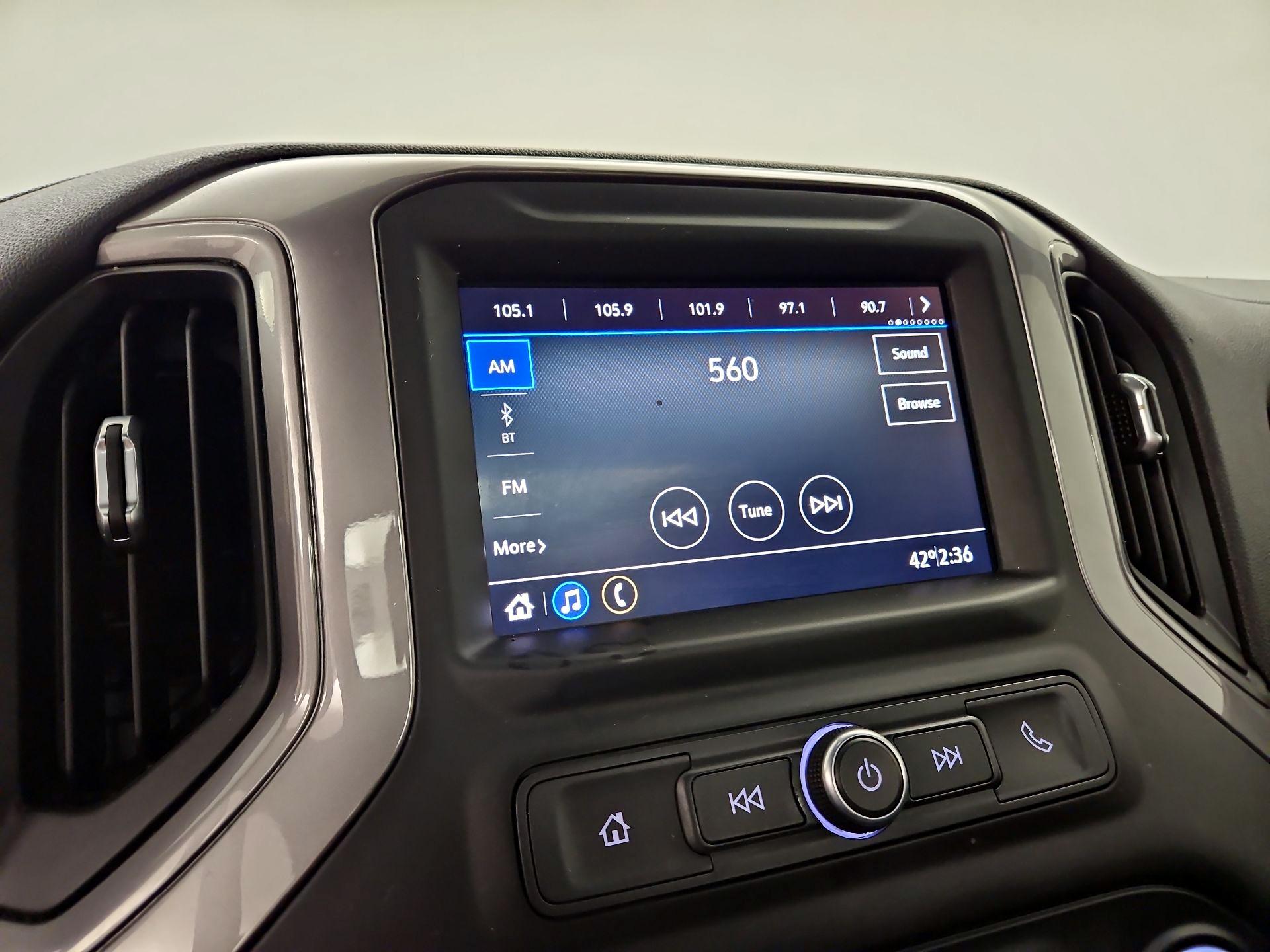 Thumbnail: 2020 Chevrolet Silverado 1500 - 15