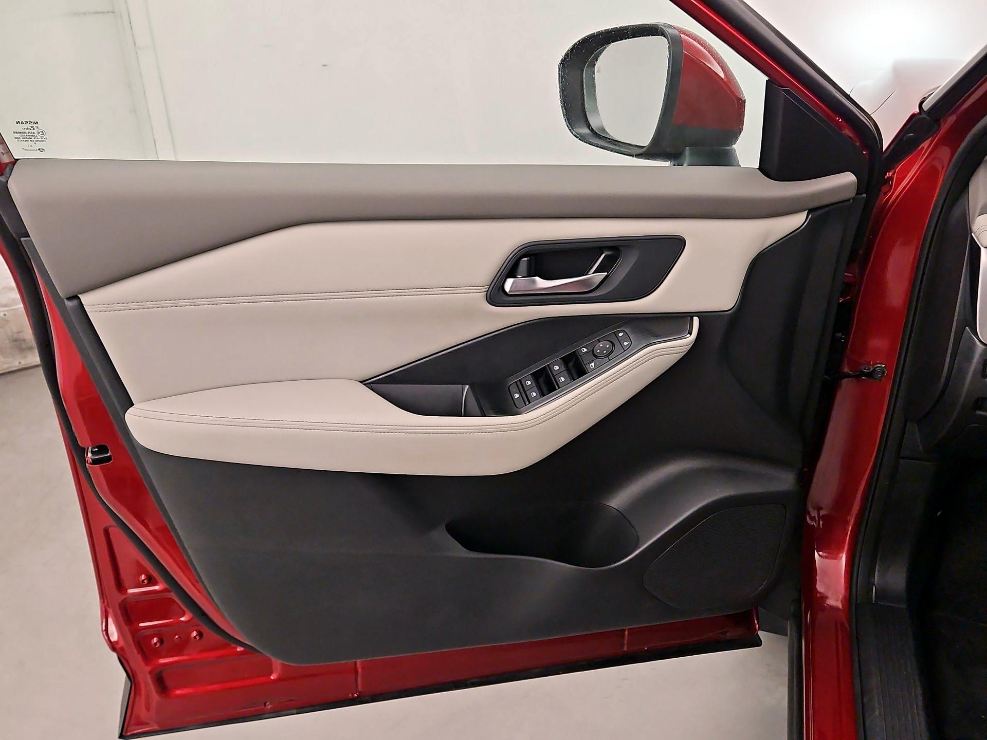 Thumbnail: 2023 Nissan Rogue - 12