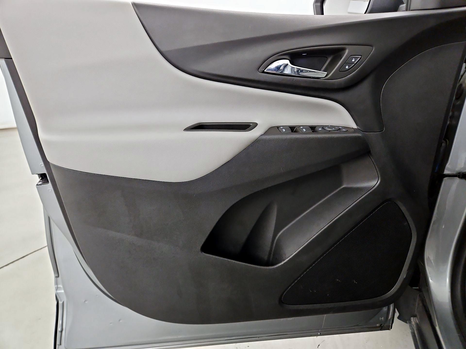 Thumbnail: 2023 Chevrolet Equinox - 12