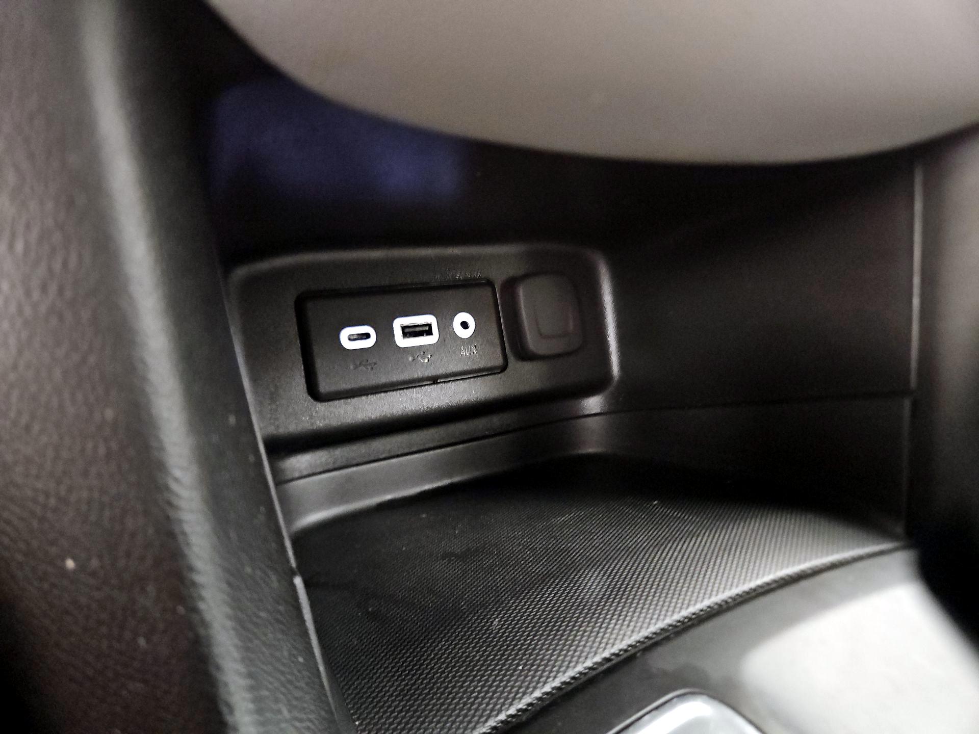 Thumbnail: 2023 Chevrolet Equinox - 18