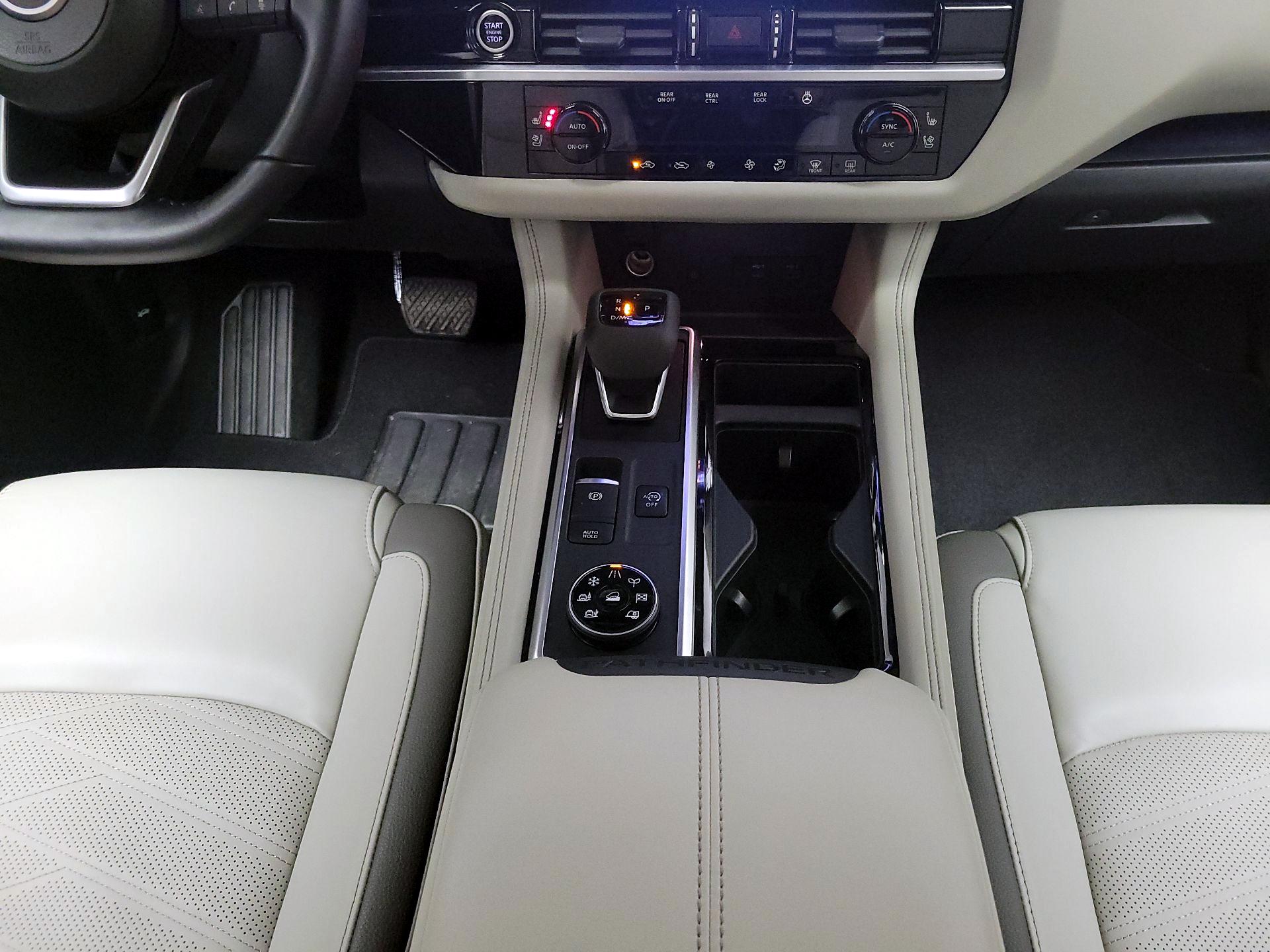 Thumbnail: 2022 Nissan Pathfinder - 18