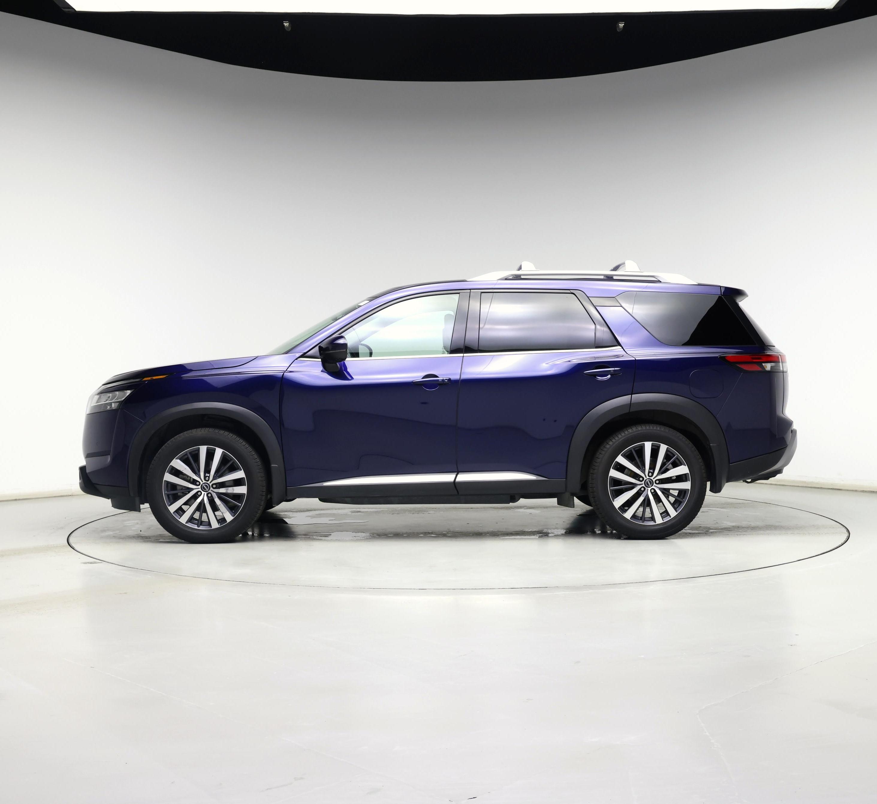 Thumbnail: 2022 Nissan Pathfinder - 3