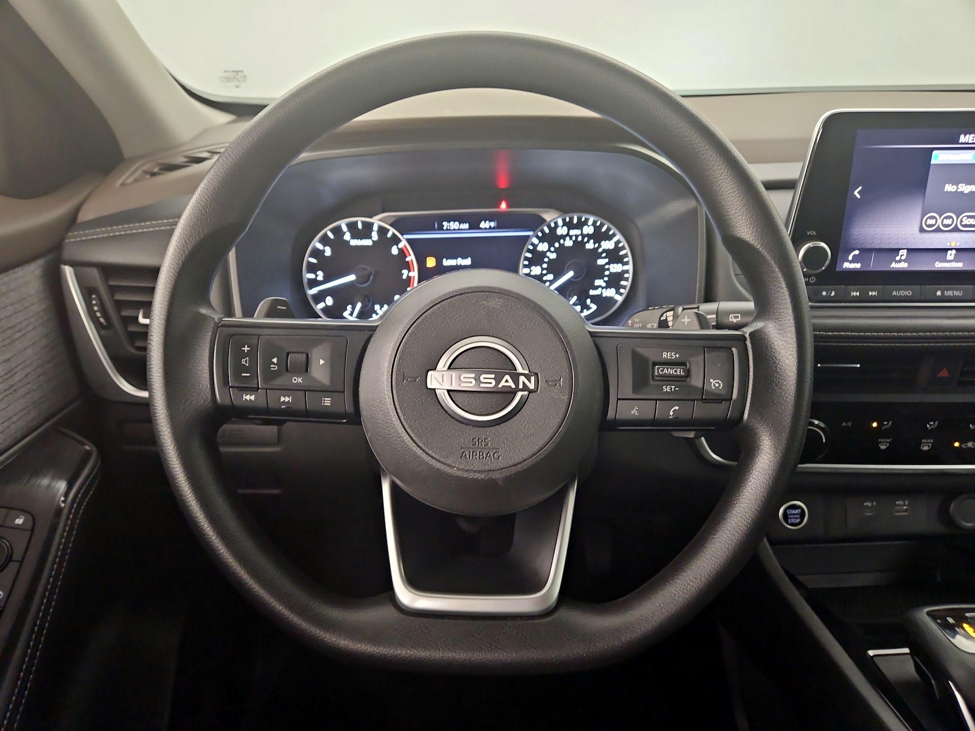 Thumbnail: 2022 Nissan Rogue - 10