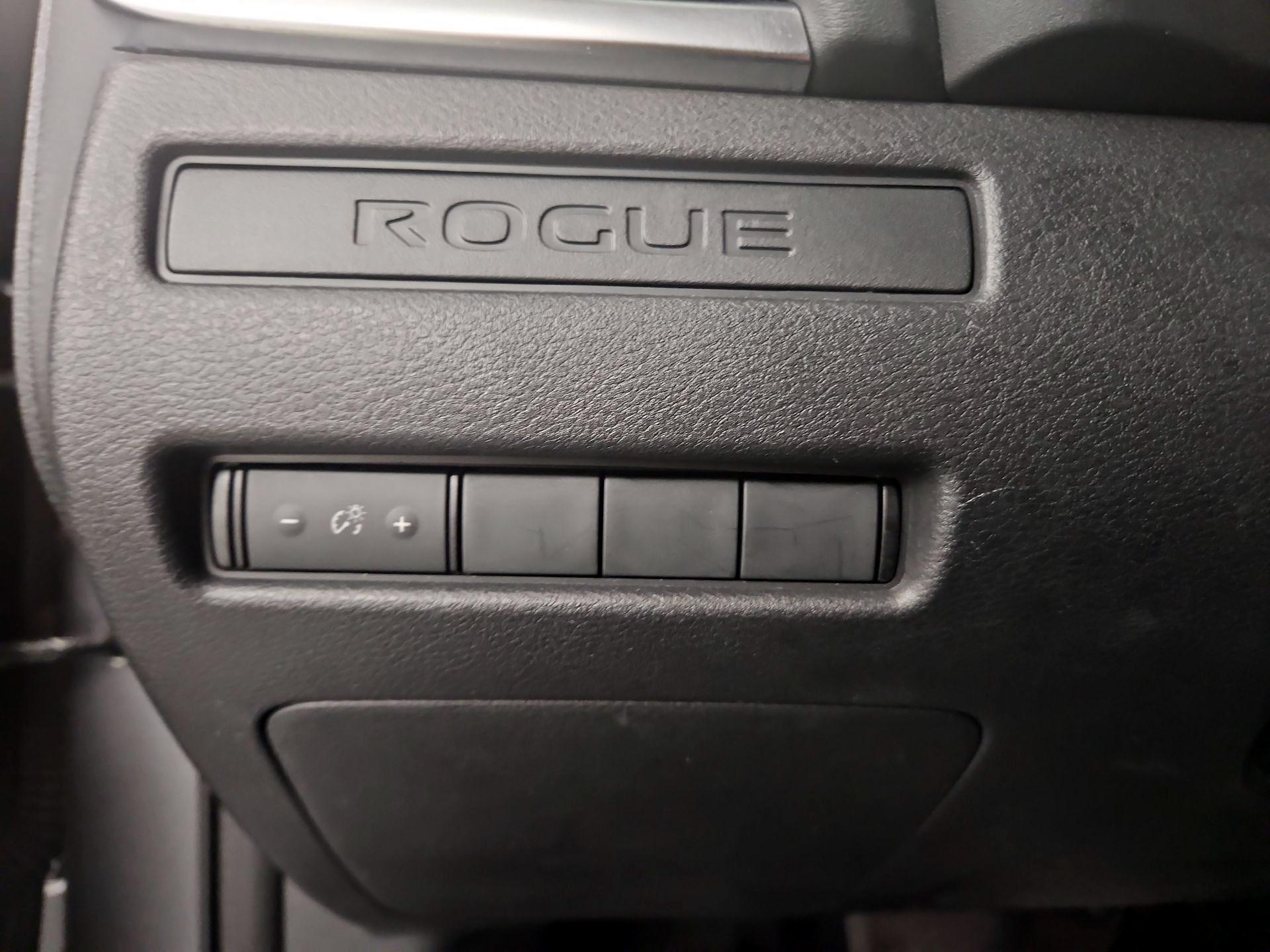 Thumbnail: 2022 Nissan Rogue - 13