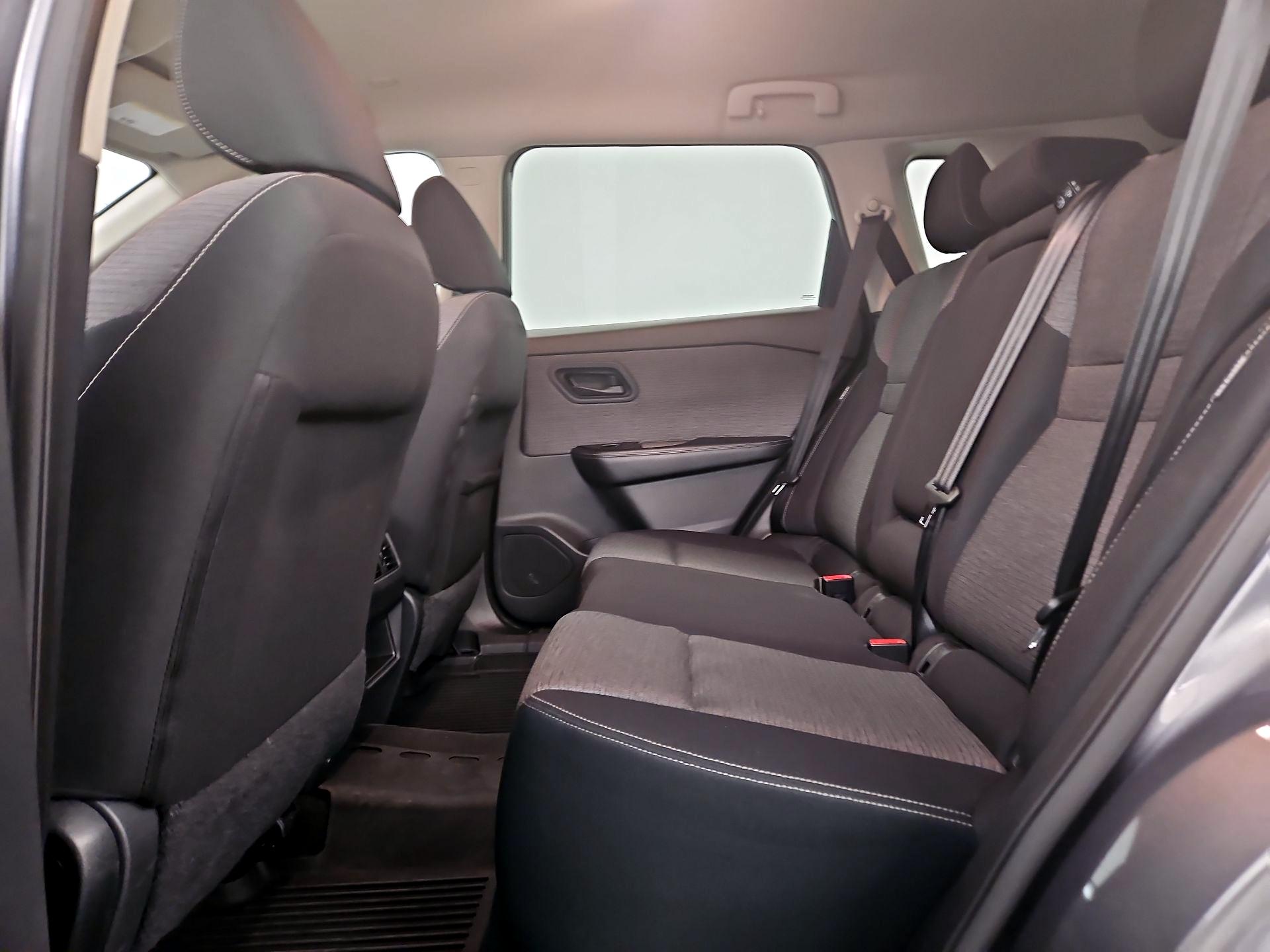 Thumbnail: 2022 Nissan Rogue - 19