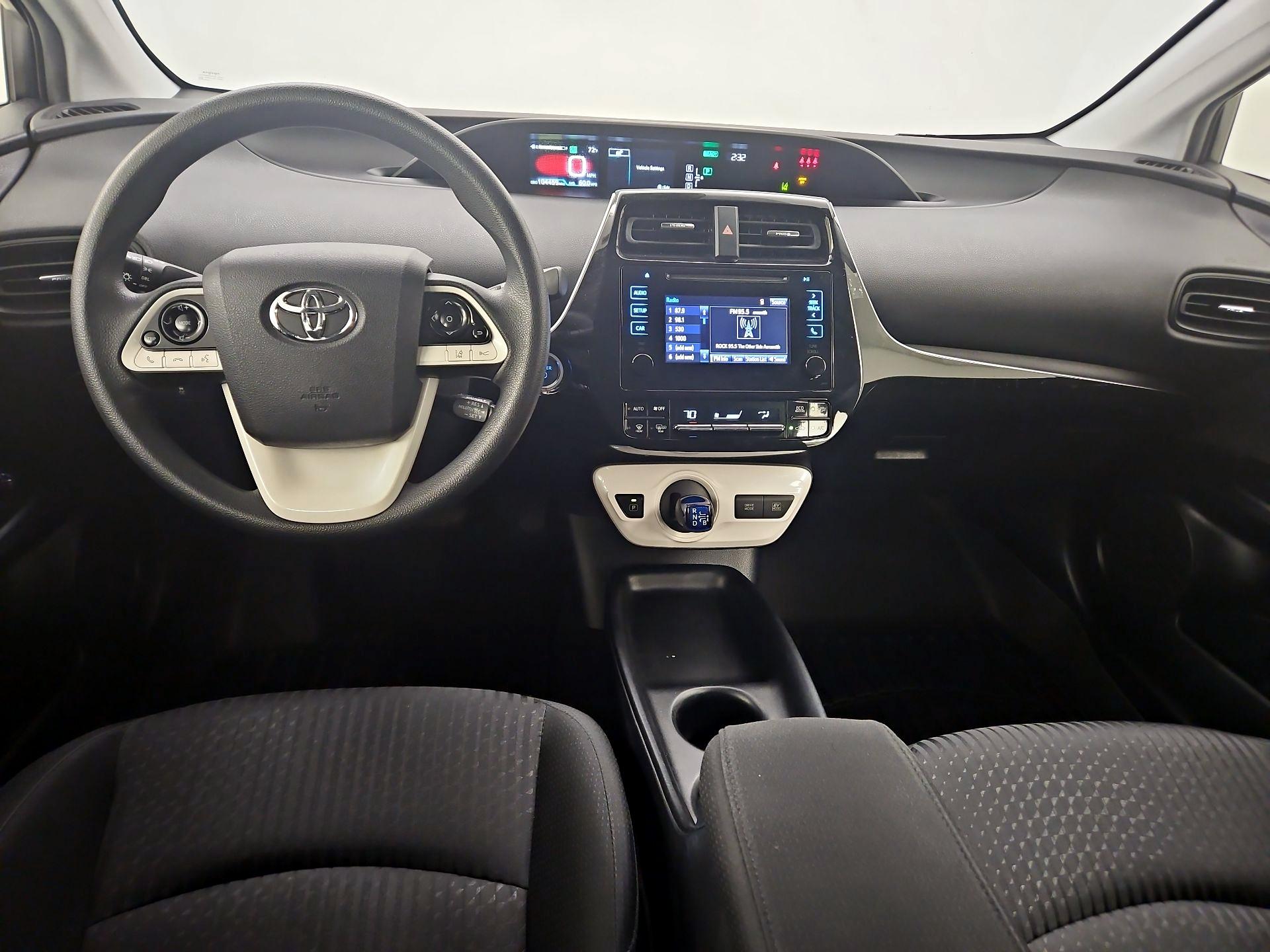 Thumbnail: 2017 Toyota Prius - 9