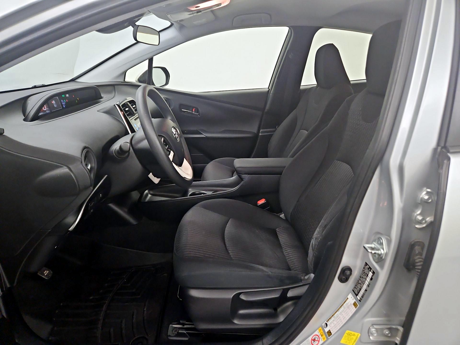 Thumbnail: 2017 Toyota Prius - 11