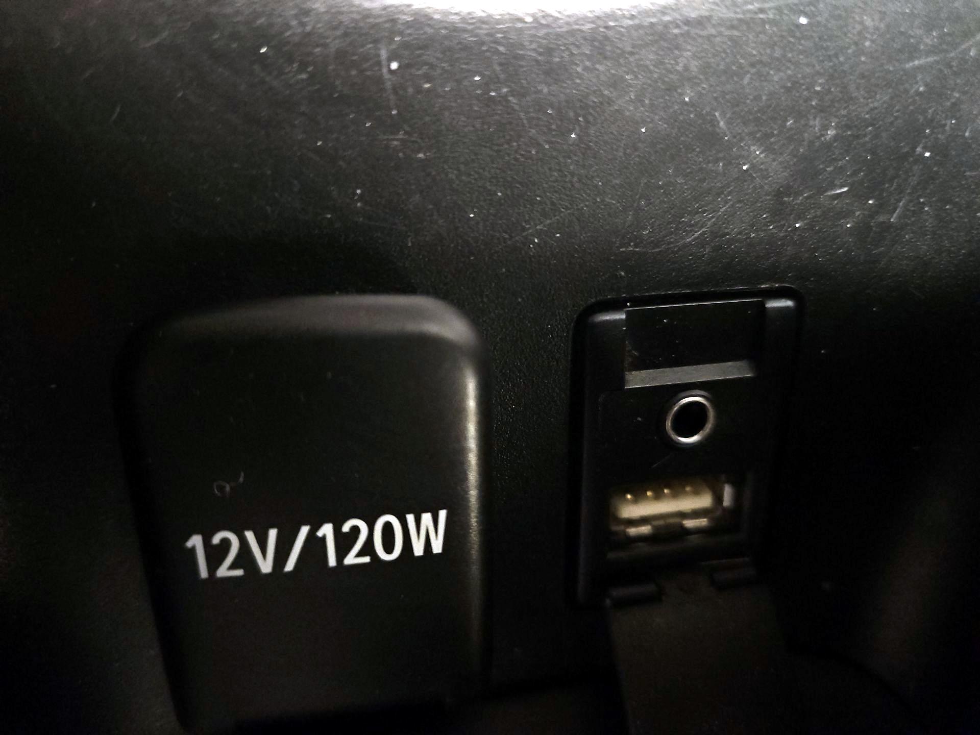 Thumbnail: 2017 Toyota Prius - 18