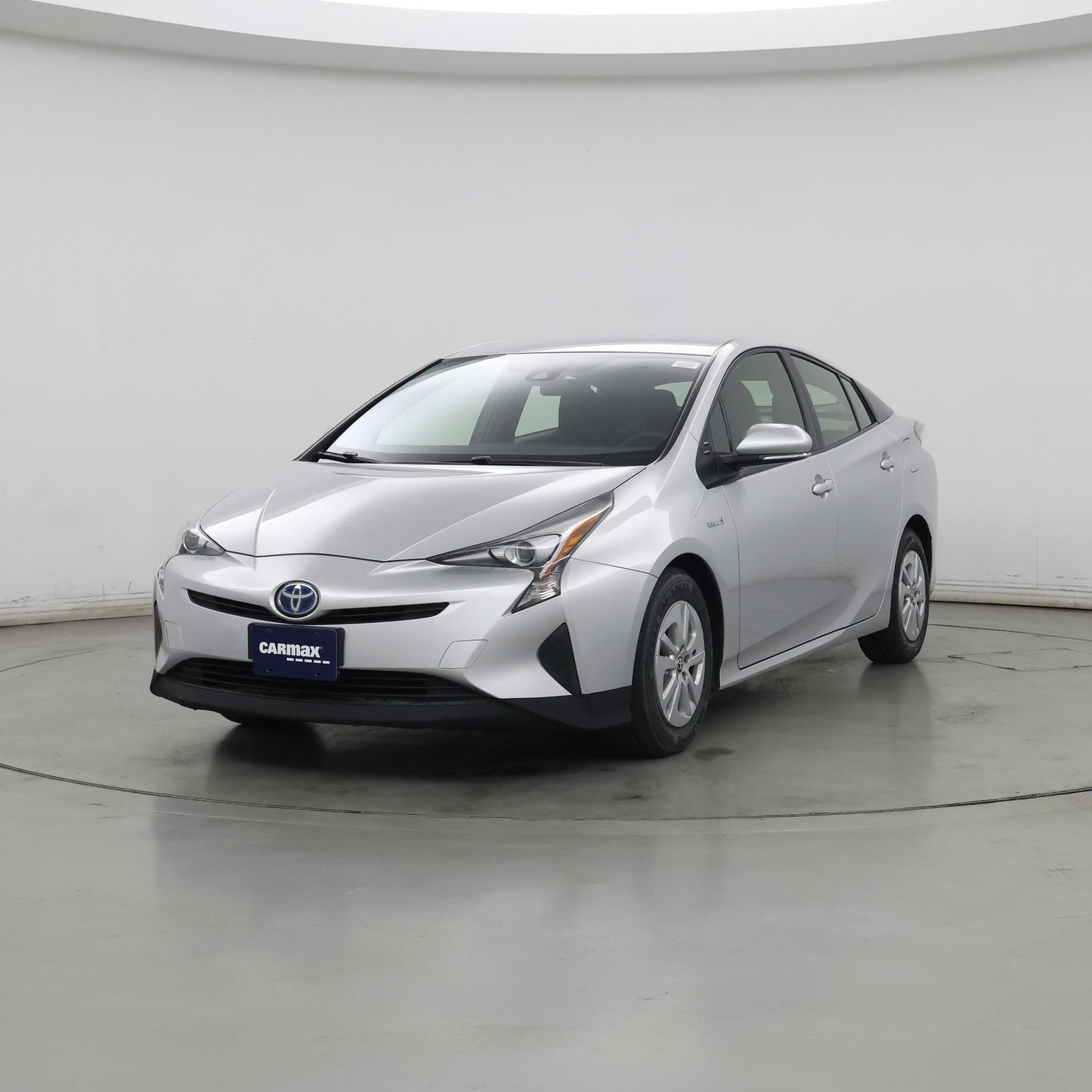 Thumbnail: 2017 Toyota Prius - 4