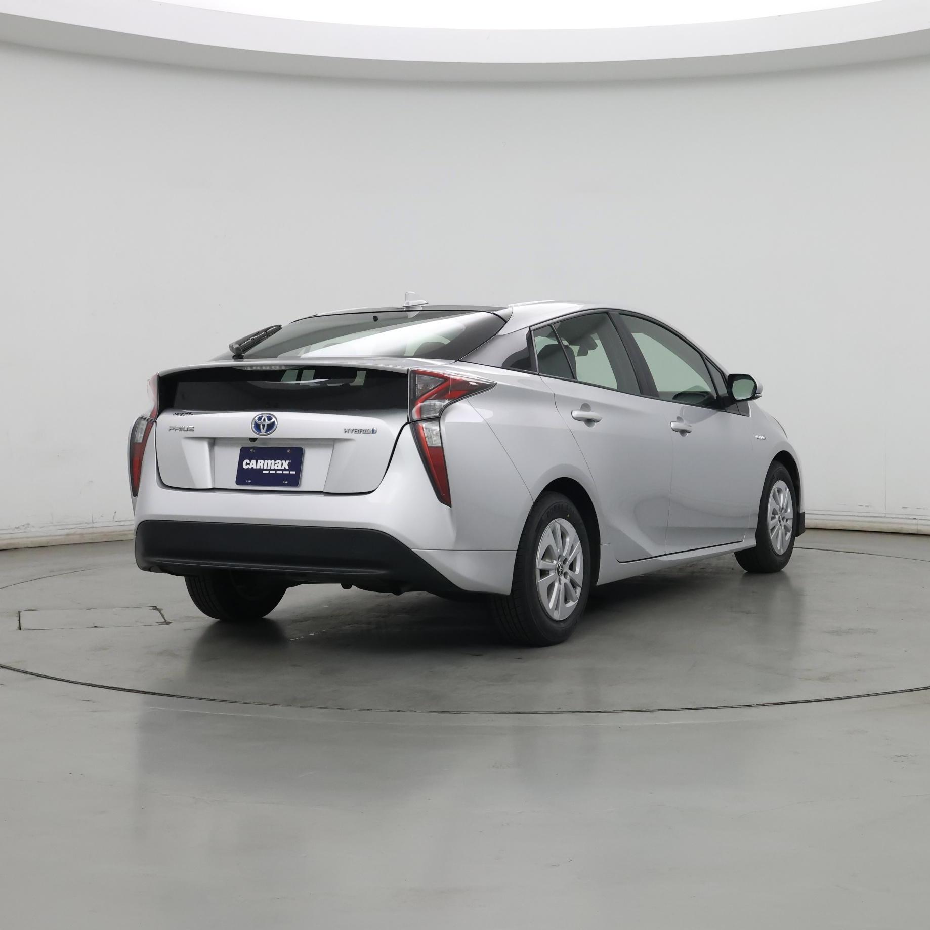 Thumbnail: 2017 Toyota Prius - 8