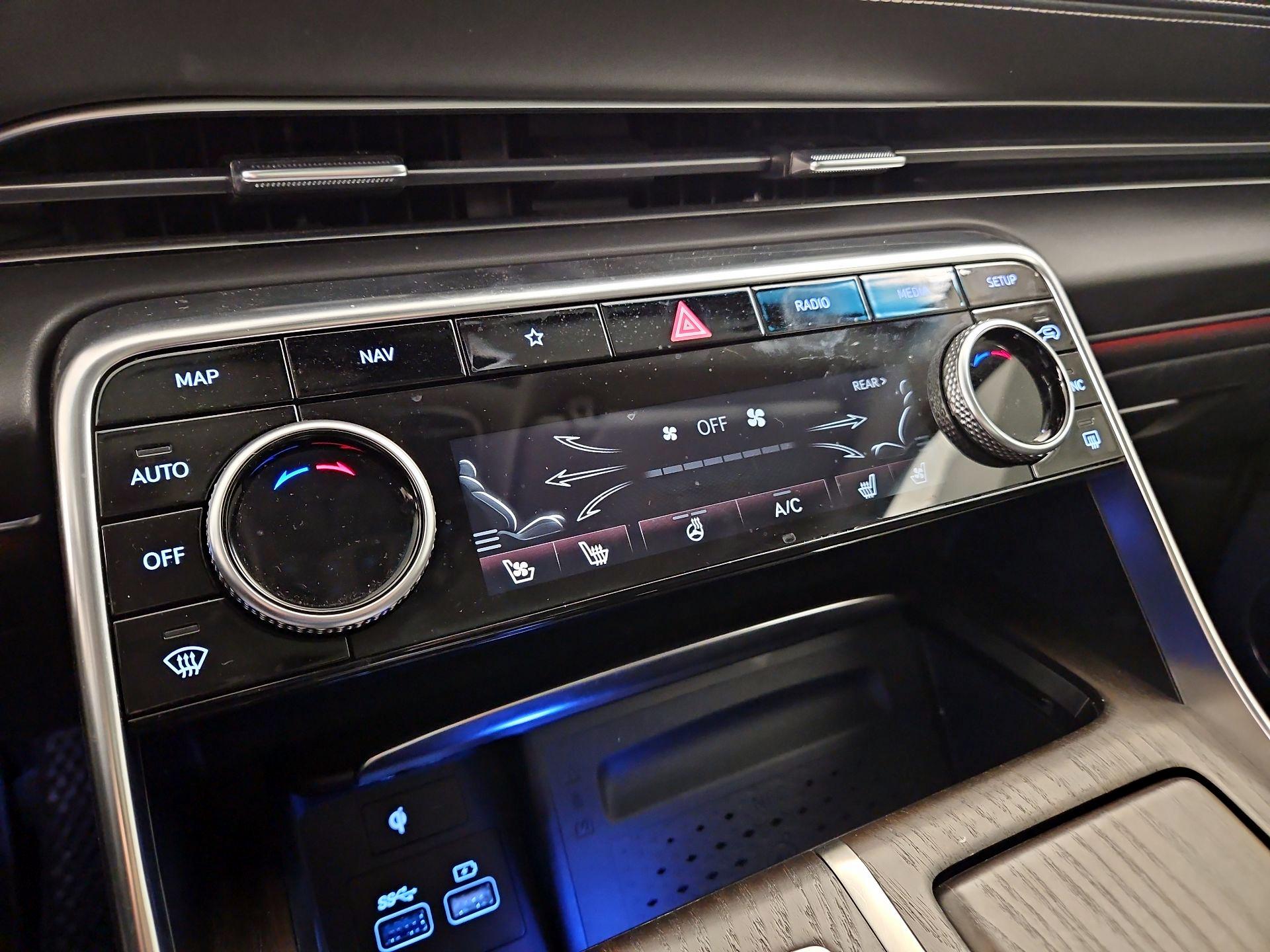 Thumbnail: 2021 Genesis GV80 - 17