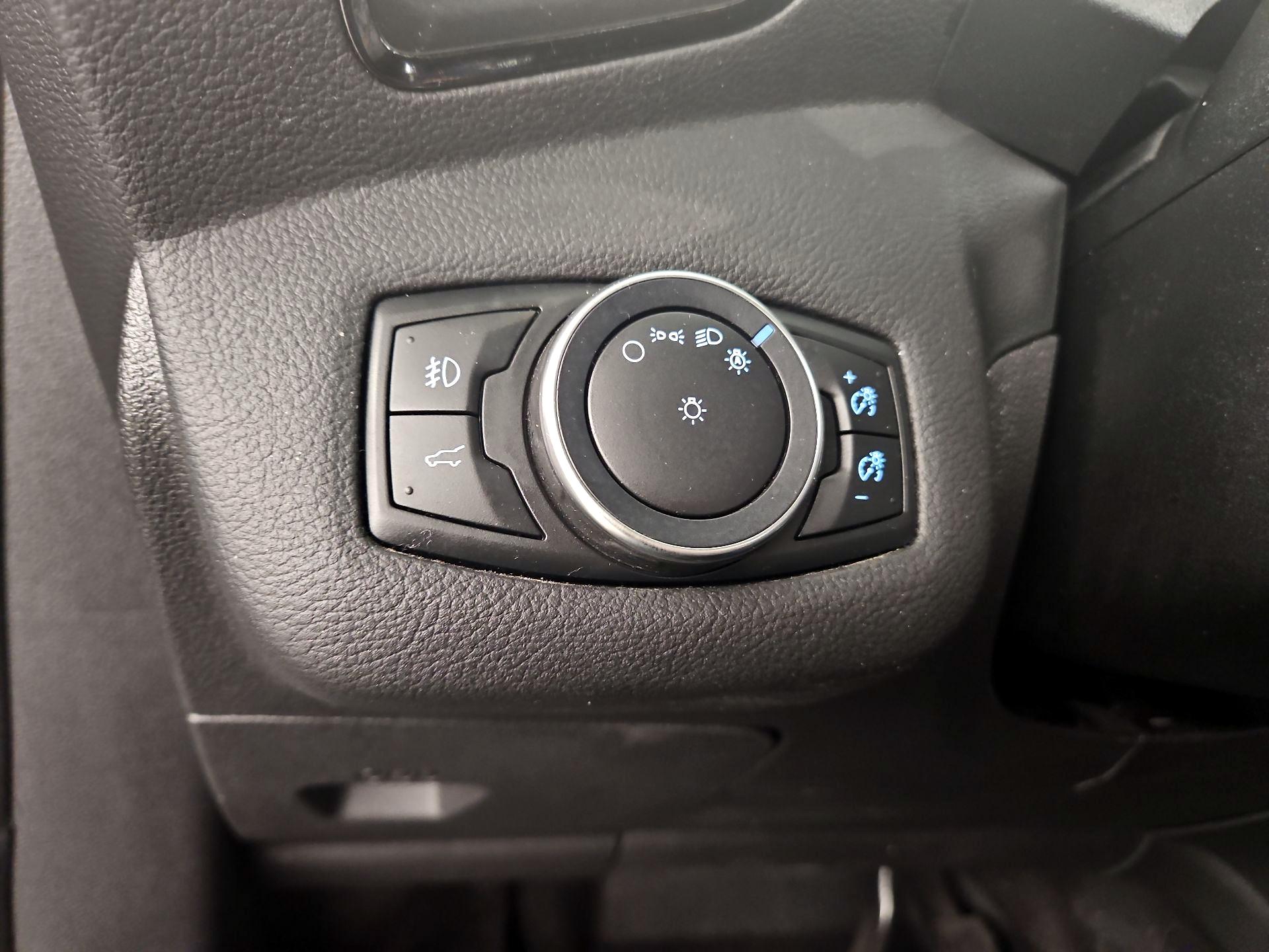 Thumbnail: 2017 Ford Escape - 13