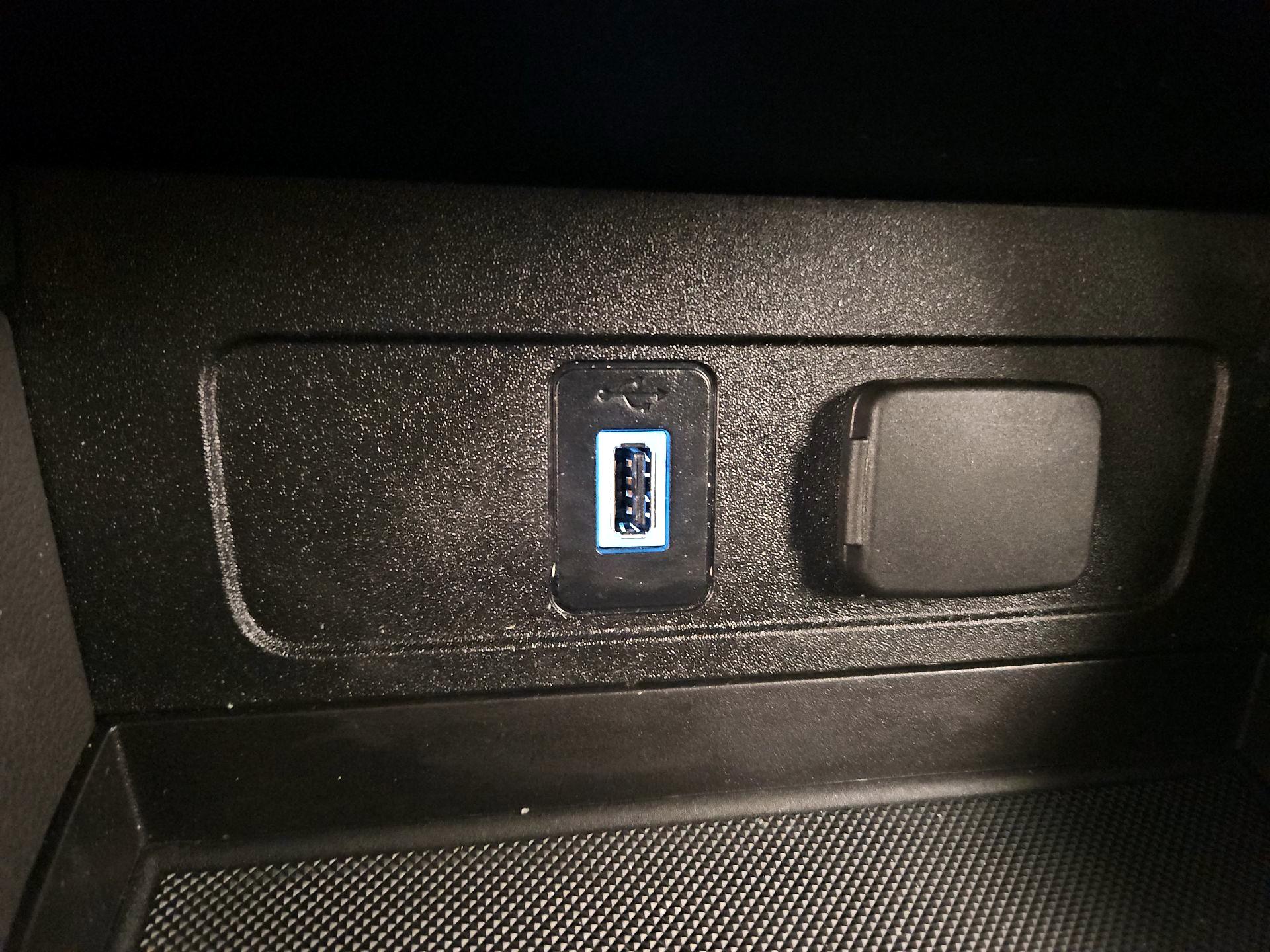 Thumbnail: 2017 Ford Escape - 19