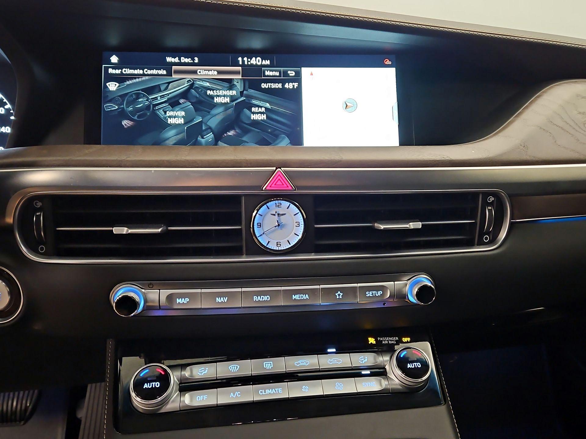 Thumbnail: 2021 Genesis G90 - 17