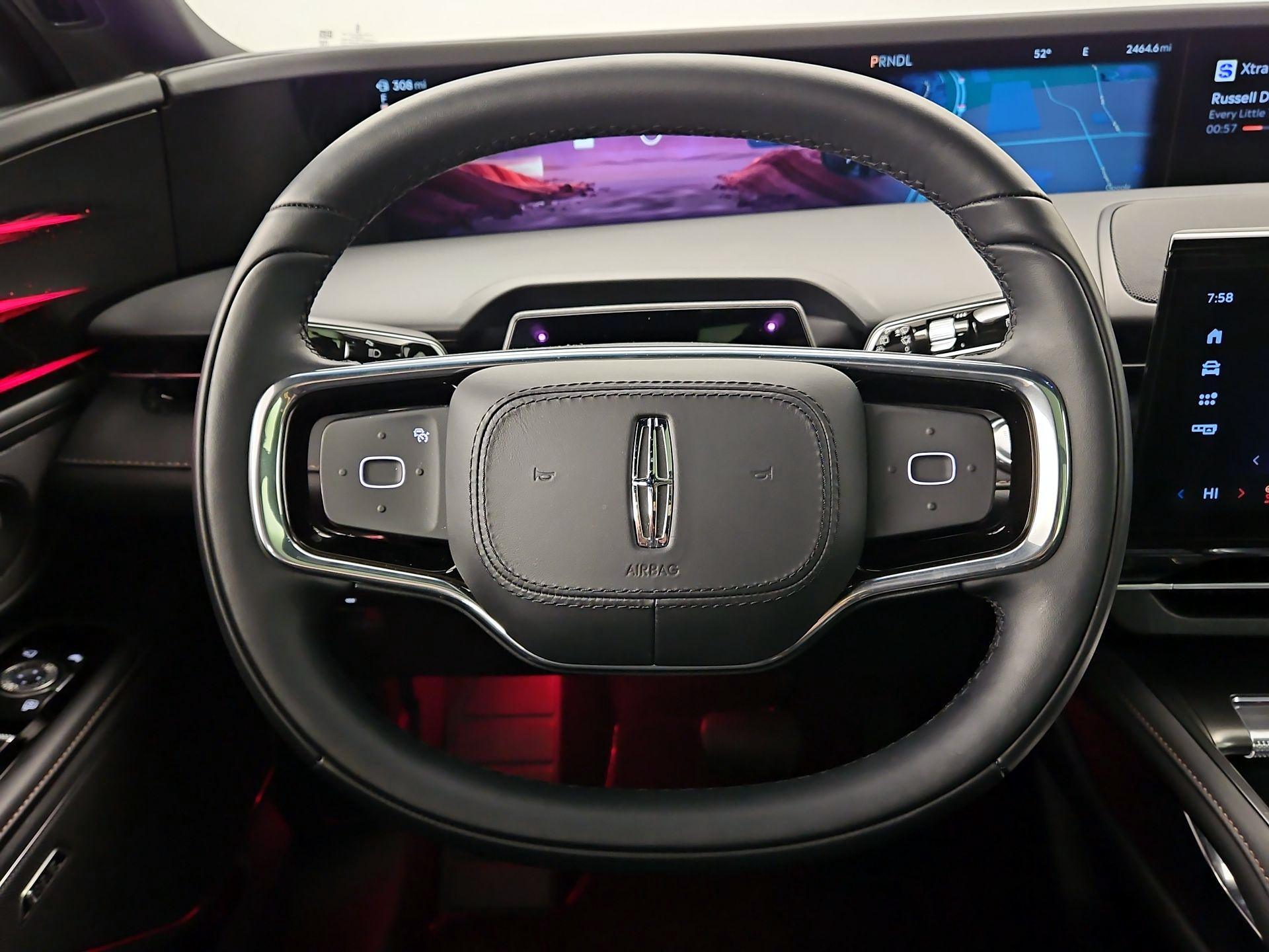 Thumbnail: 2024 Lincoln Nautilus - 10