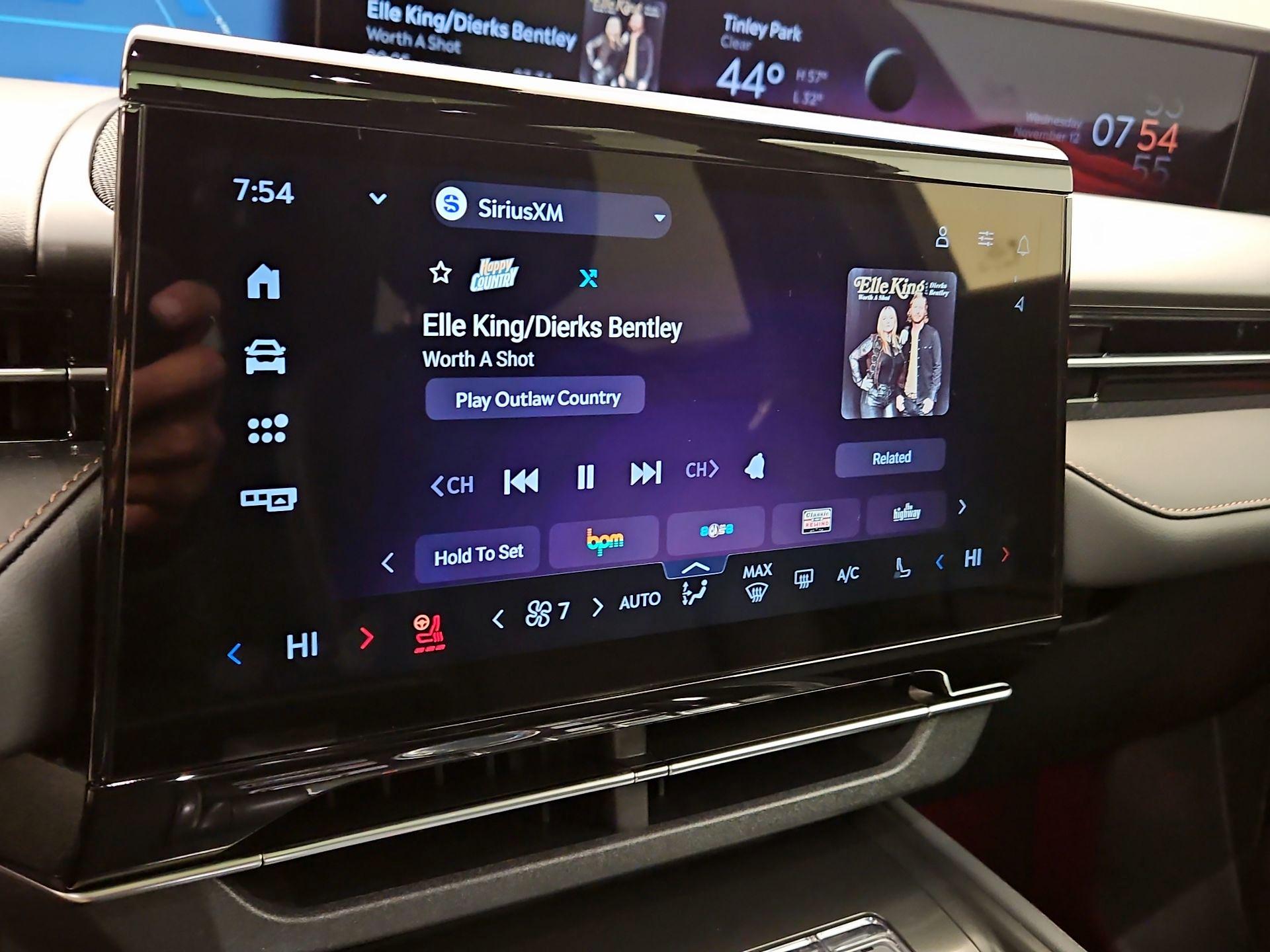 Thumbnail: 2024 Lincoln Nautilus - 16