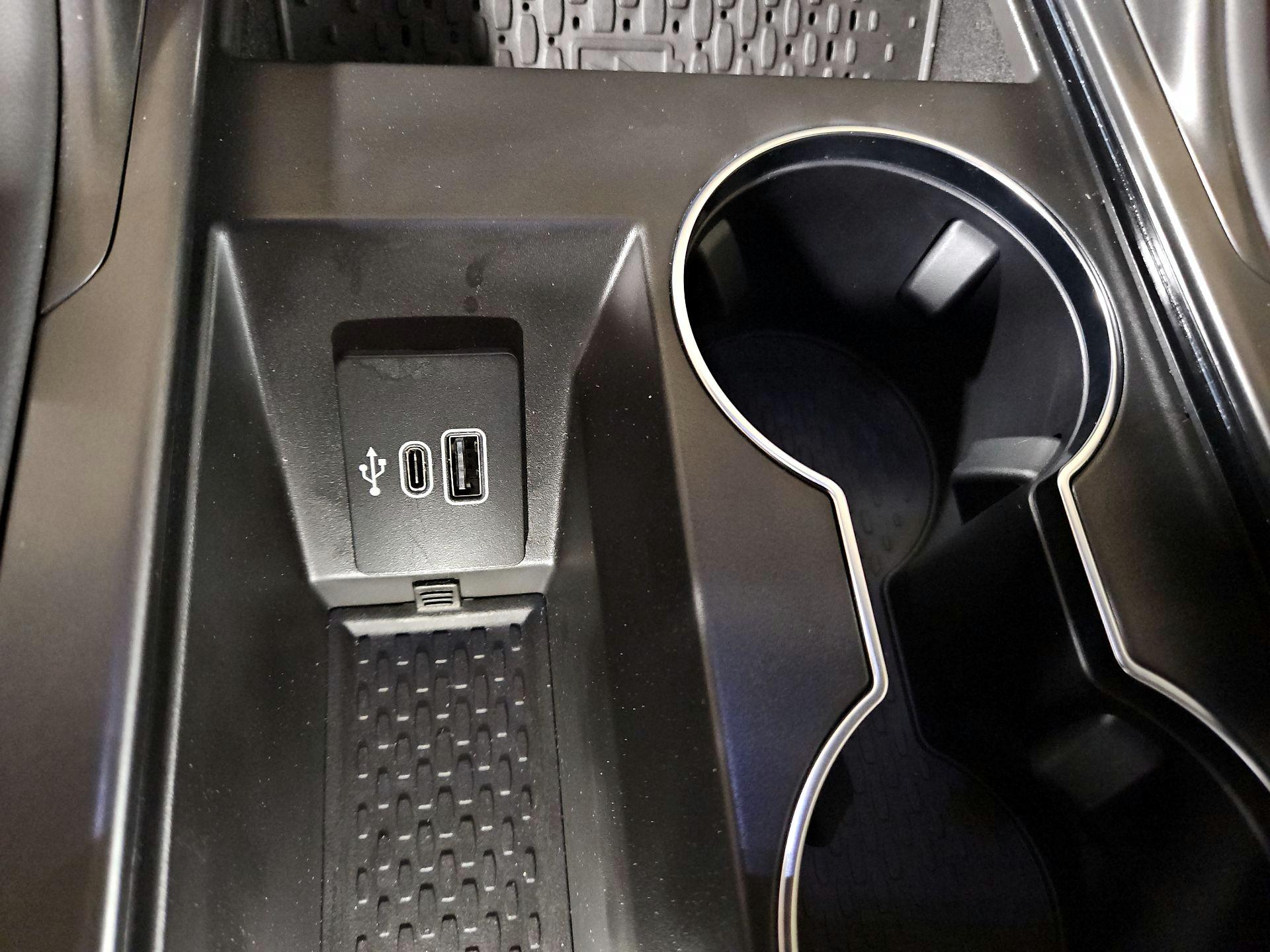 Thumbnail: 2024 Lincoln Nautilus - 19