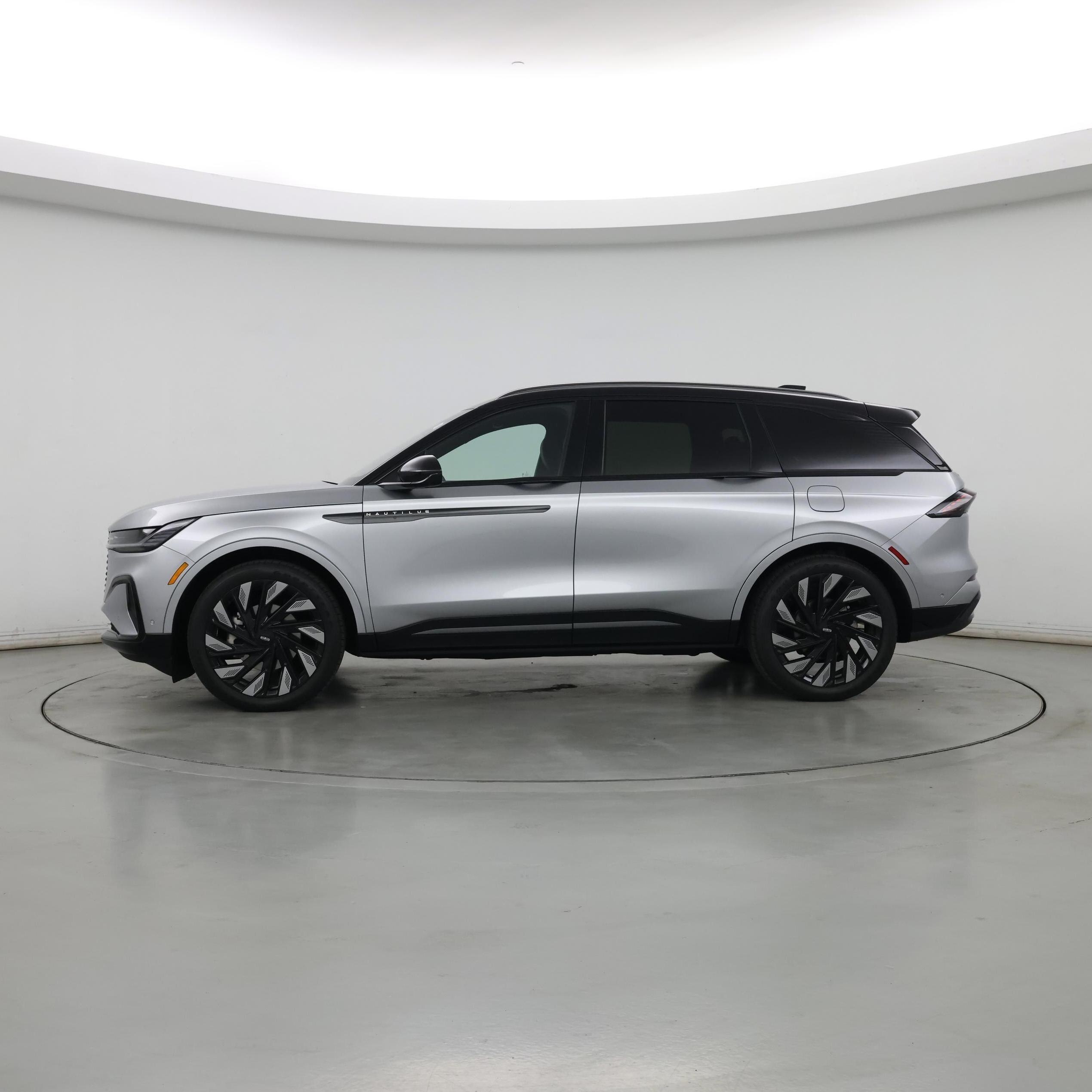 Thumbnail: 2024 Lincoln Nautilus - 3