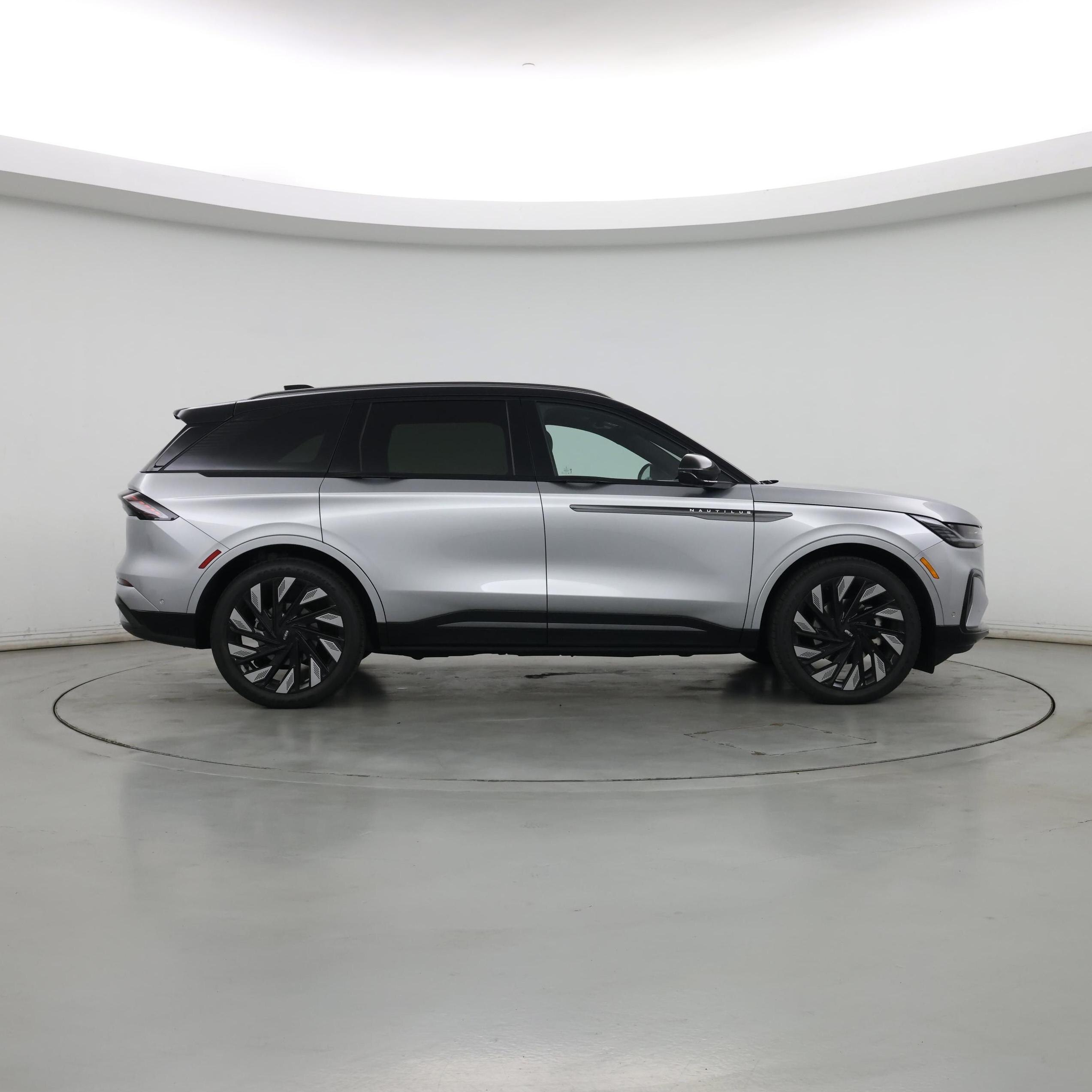 Thumbnail: 2024 Lincoln Nautilus - 7