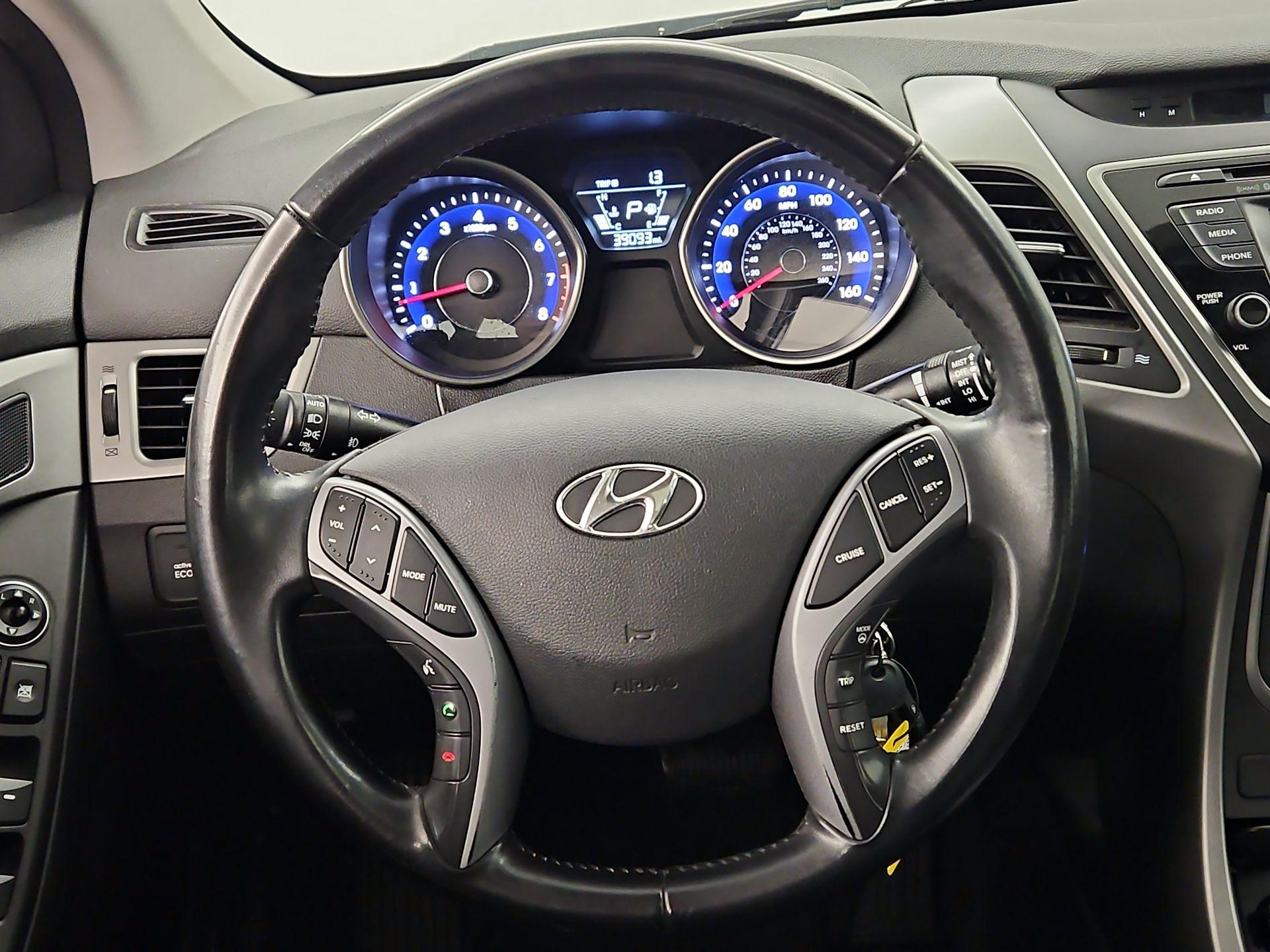 Thumbnail: 2015 Hyundai Elantra - 10