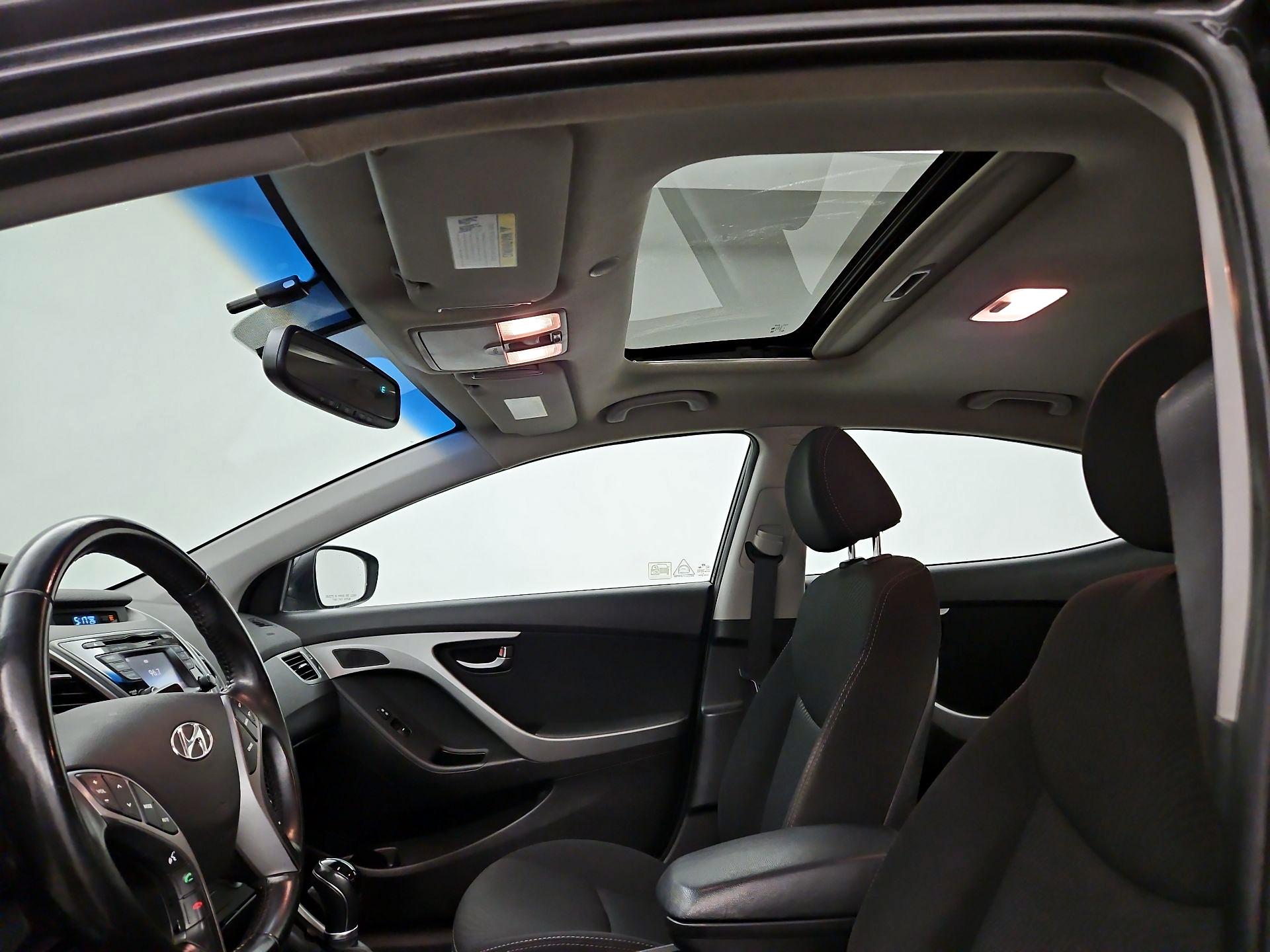 Thumbnail: 2015 Hyundai Elantra - 19