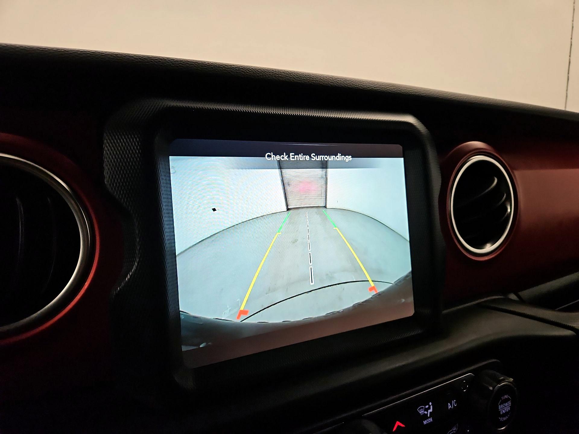 Thumbnail: 2022 Jeep Wrangler - 15