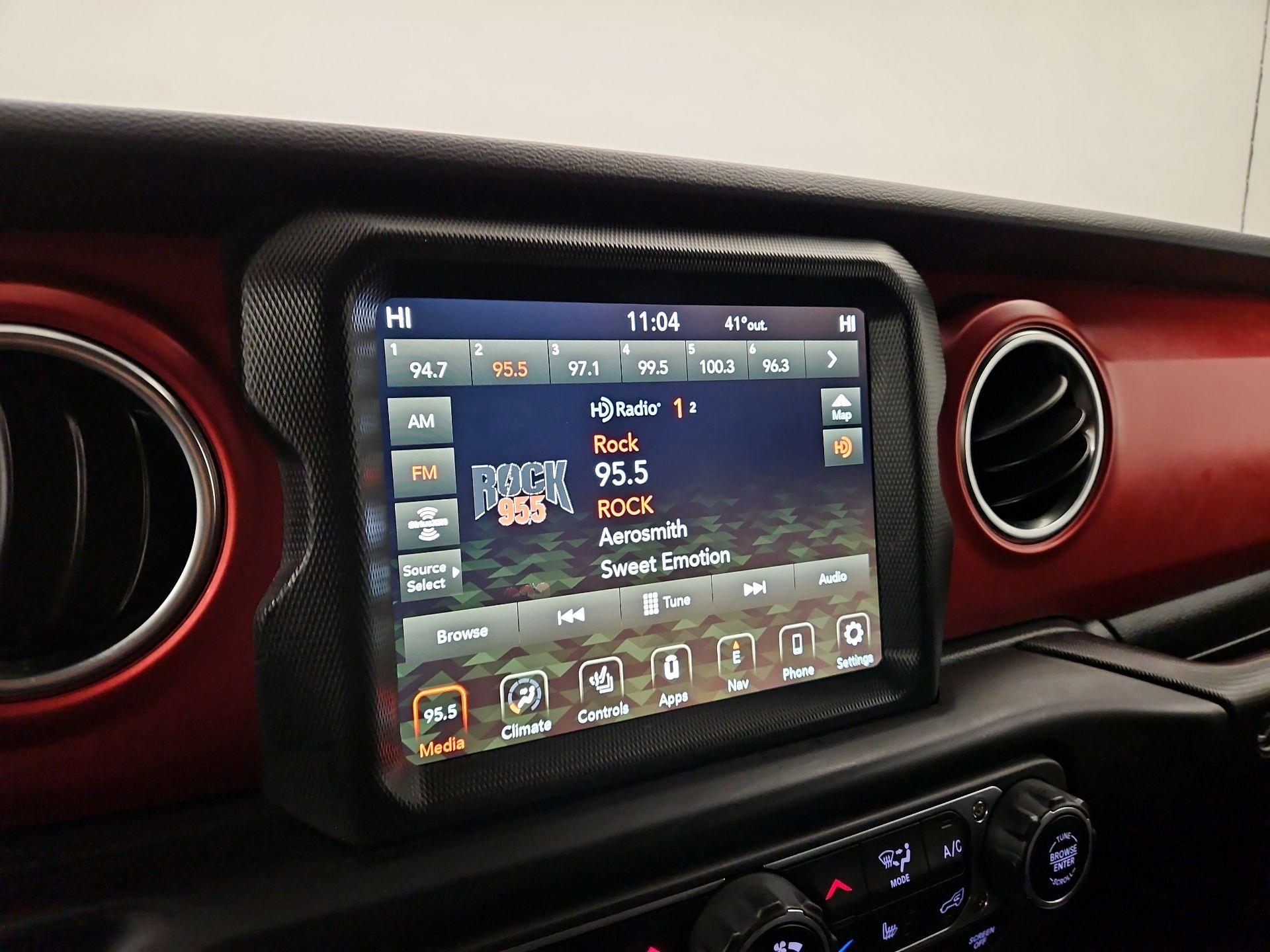 Thumbnail: 2022 Jeep Wrangler - 16