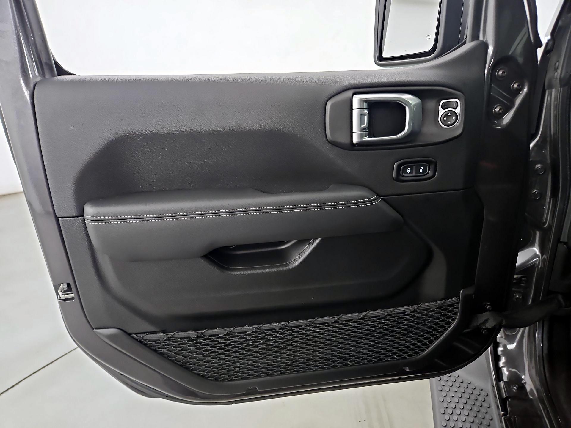 Thumbnail: 2022 Jeep Wrangler - 12