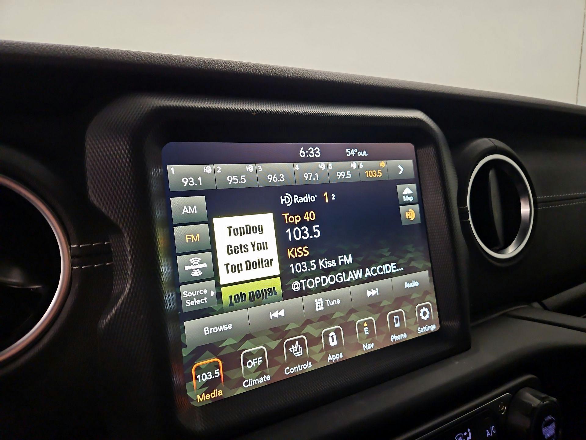 Thumbnail: 2022 Jeep Wrangler - 16